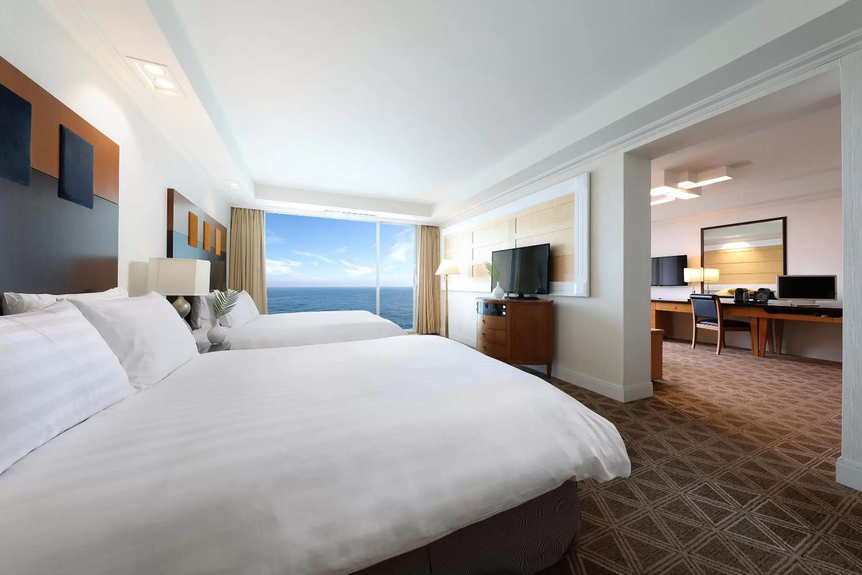 Photo of the whole room in Ramada Plaza by Wyndham Jeju Ocean Front Photo of the whole room in Ramada Plaza by Wyndham Jeju Ocean Front