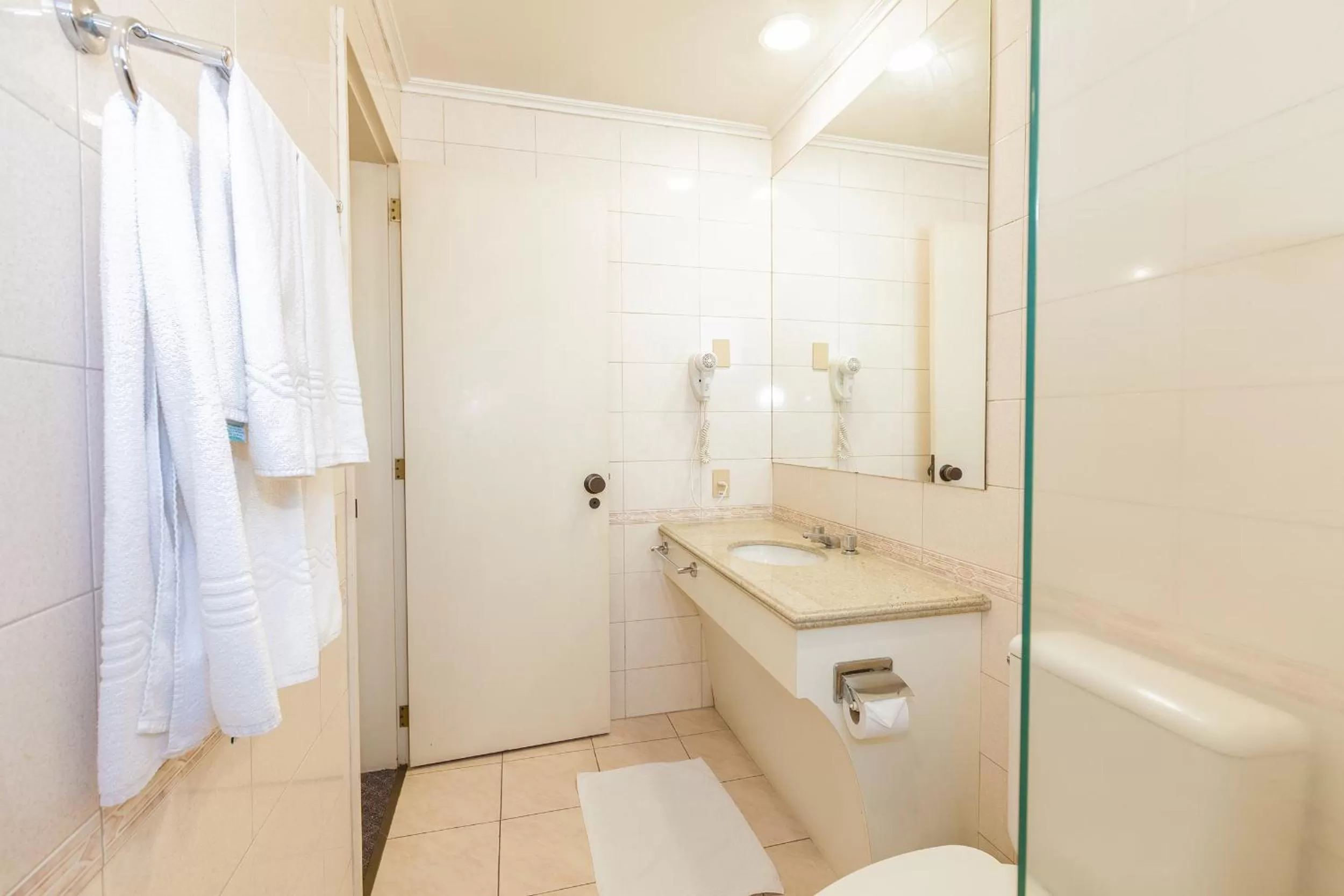 Bathroom in Tri Hotel Smart Caxias