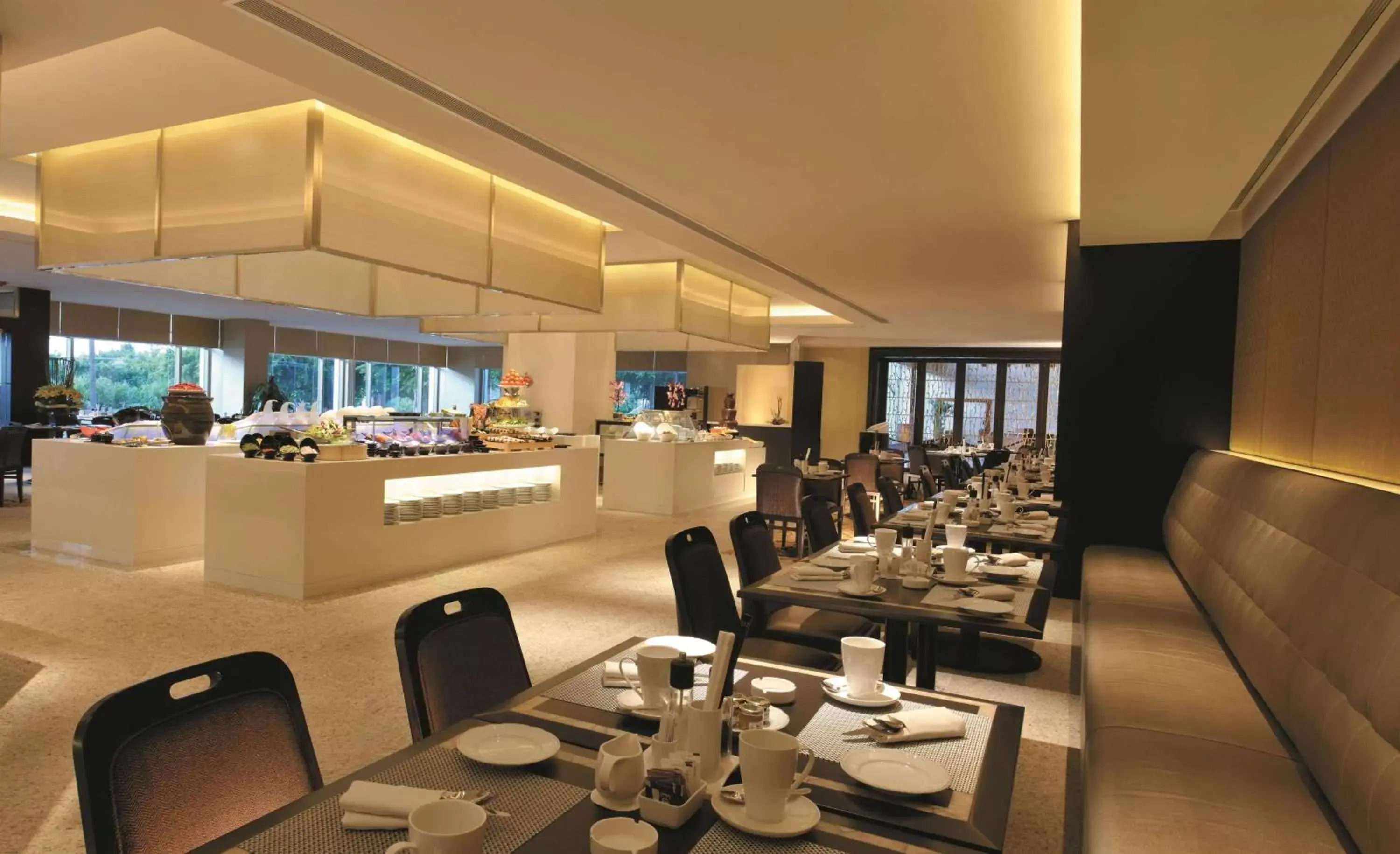 Restaurant/Places to Eat in Shangri-La Beihai