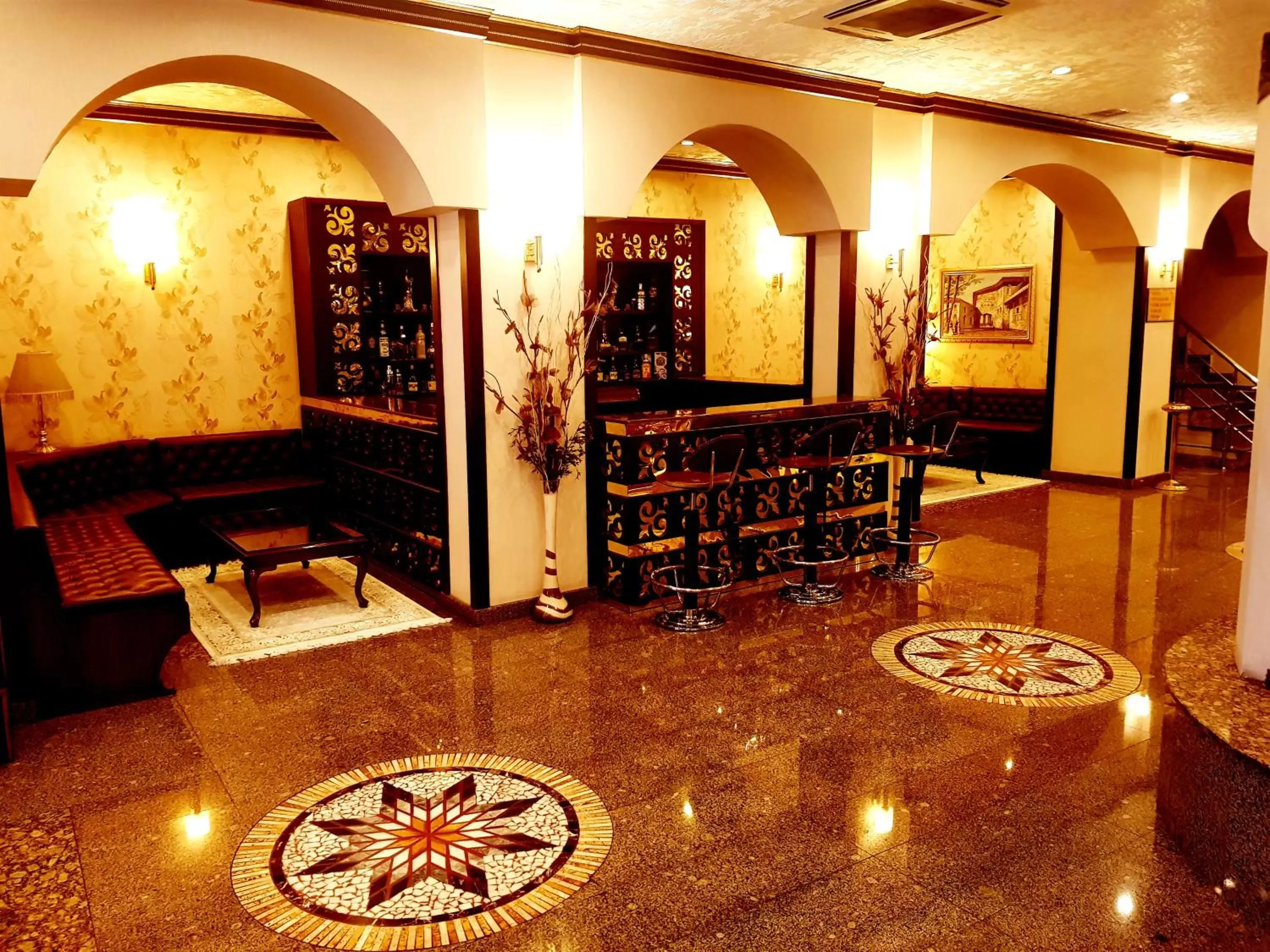 Lounge or bar in Business Park Hotel Lounge or bar in Business Park Hotel
