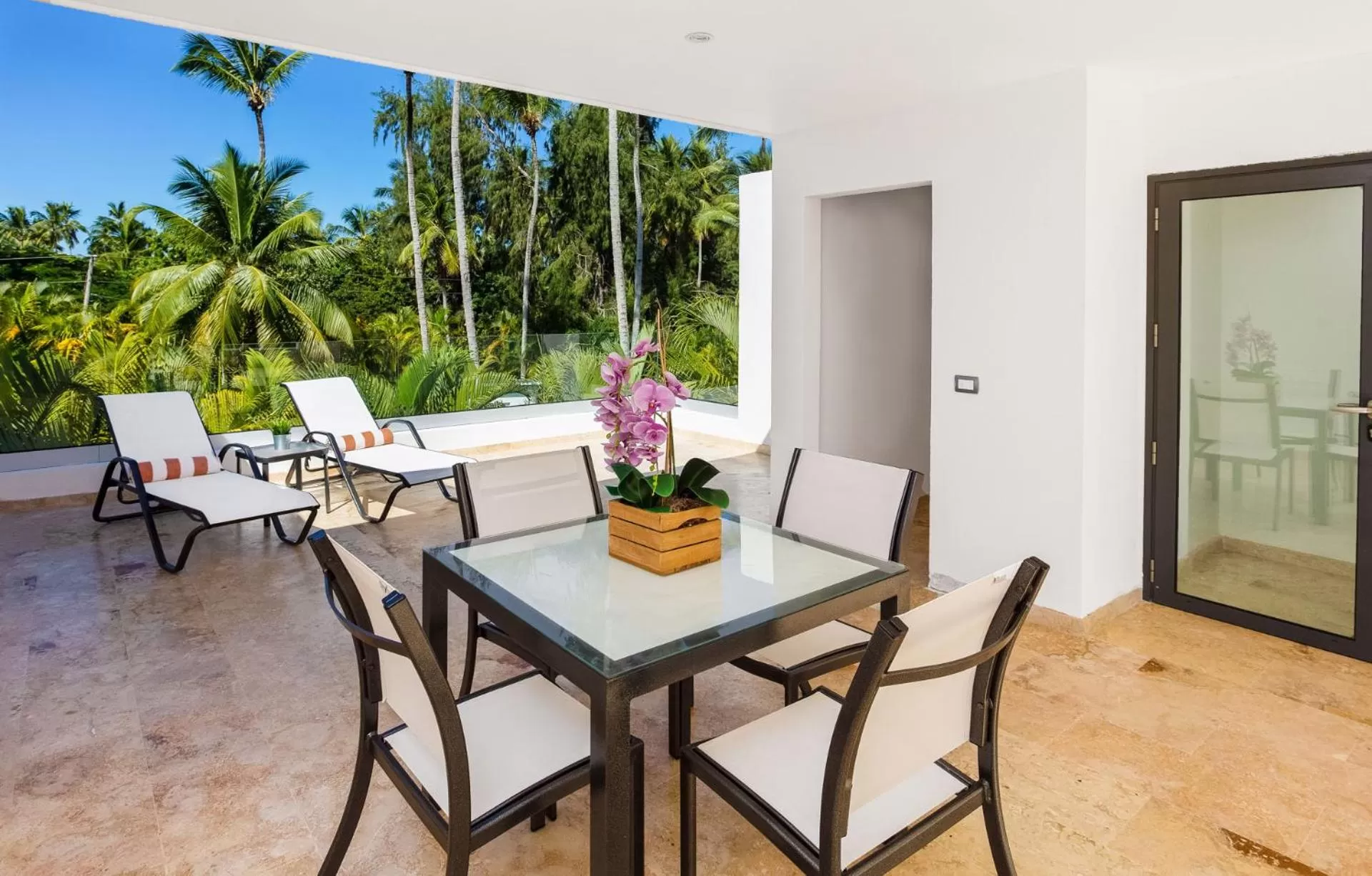 Balcony/Terrace in Louisa Aparthotel