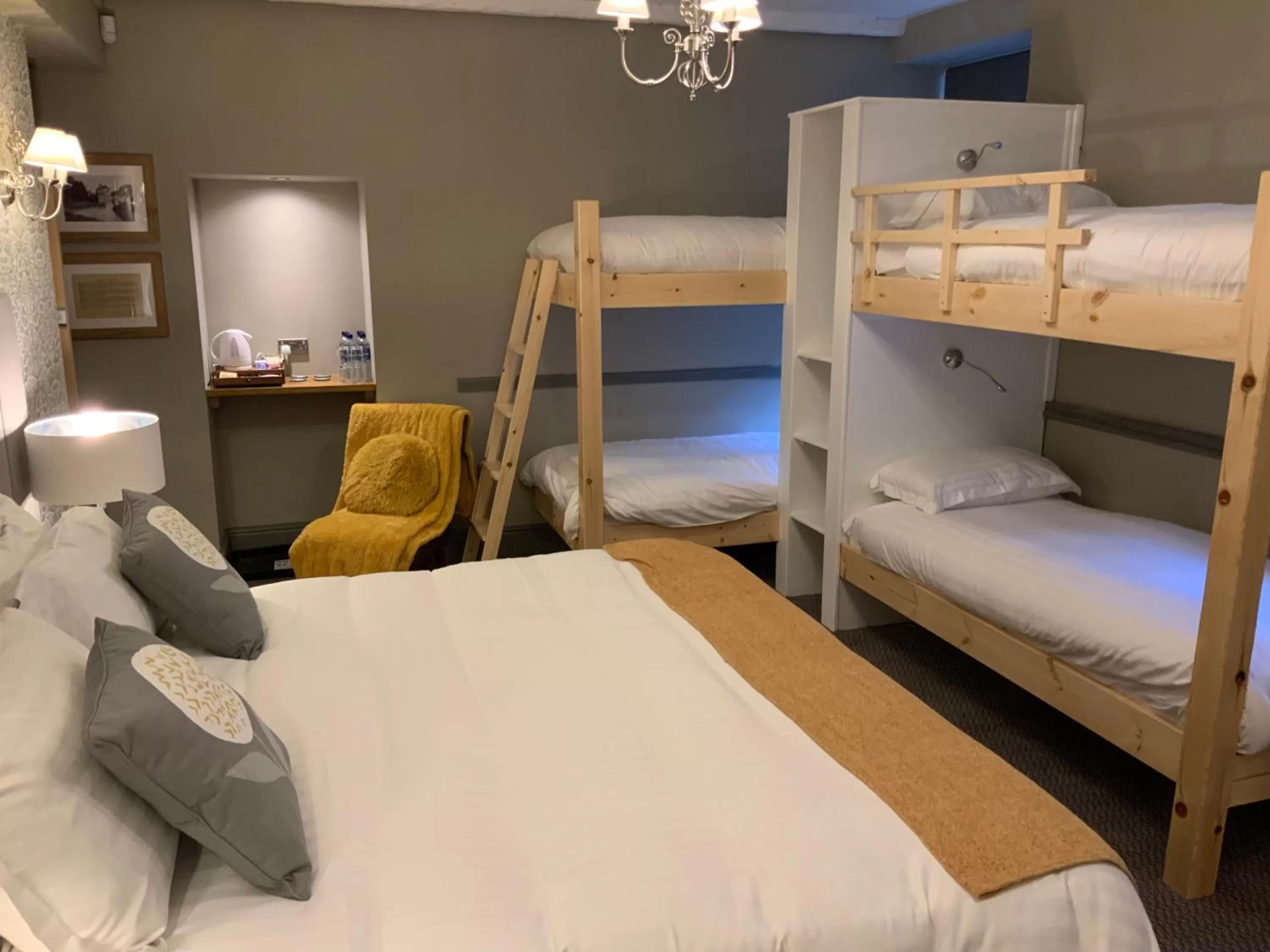 Bunk Bed in The Sun Inn