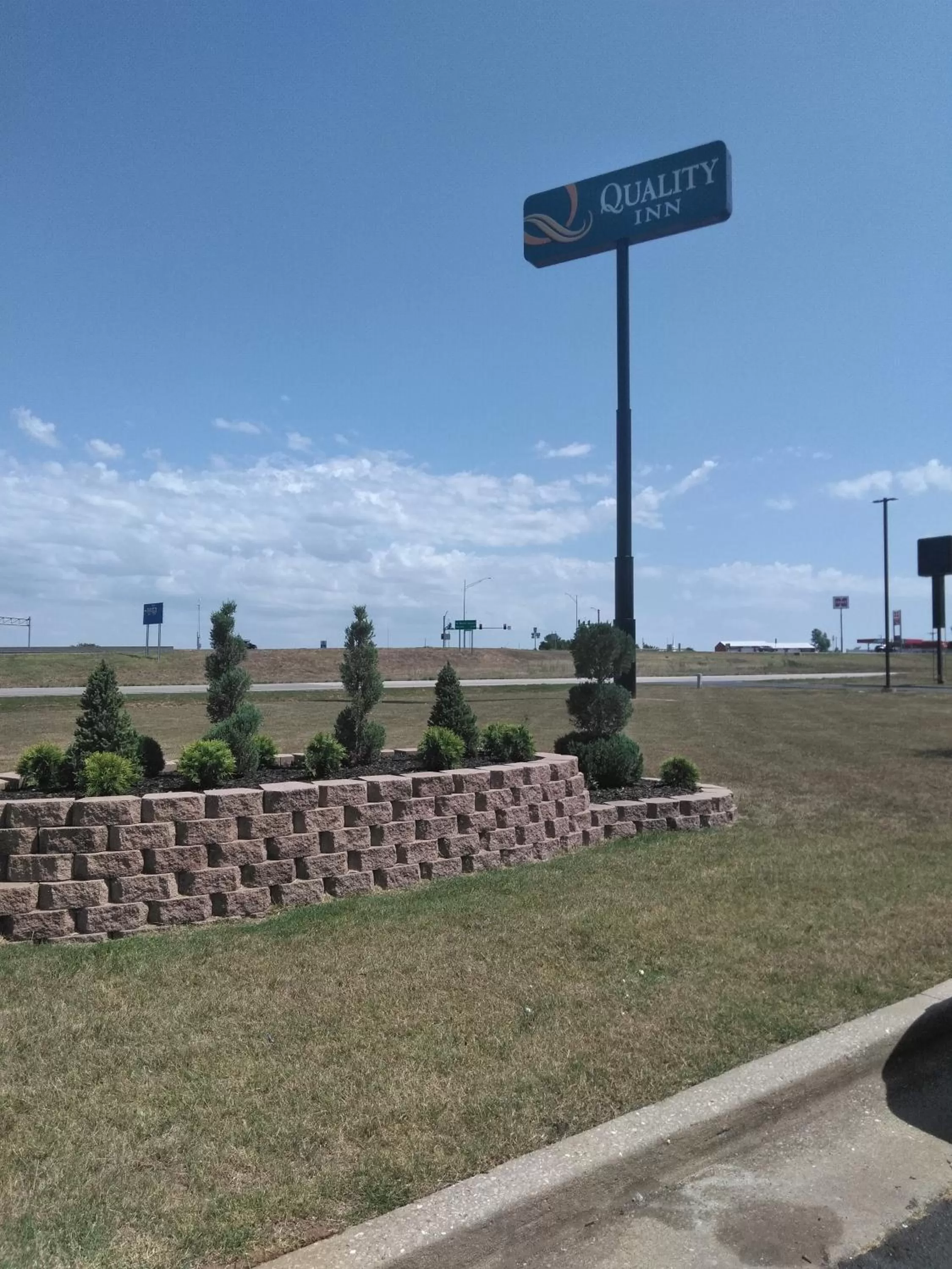 Property logo or sign in Quality Inn & Suites Mount Vernon