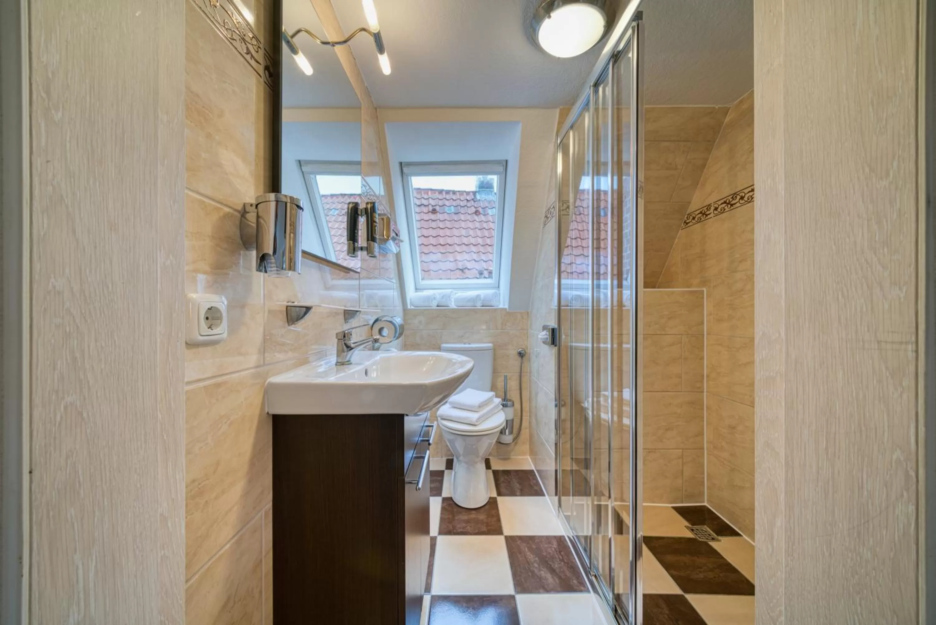 Shower in Hotel Am Fischmarkt