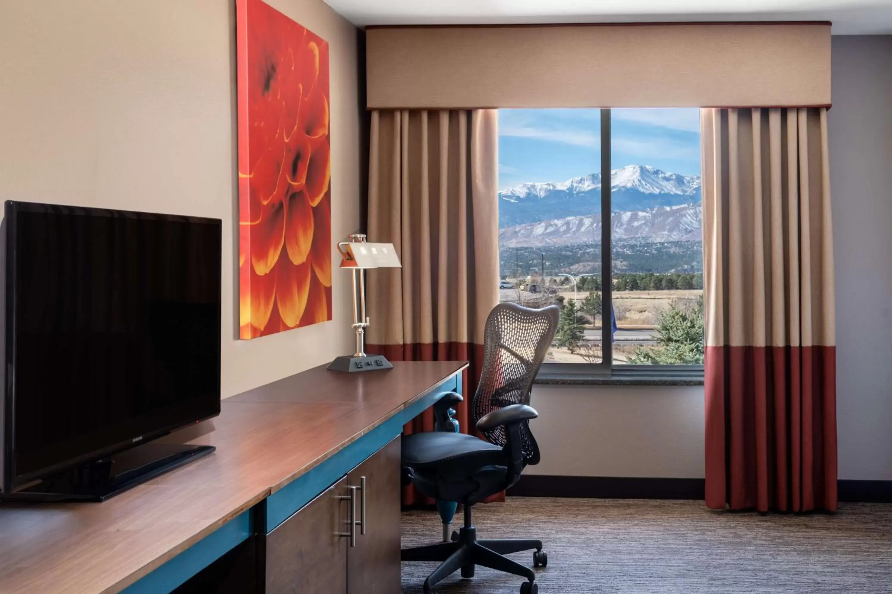 View (from property/room), TV/Entertainment Center in Hilton Garden Inn Colorado Springs