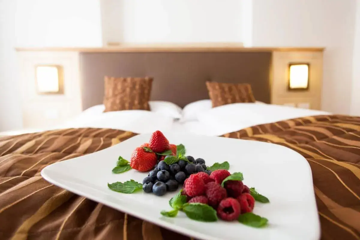Food, Bed in Hotel Portici - Romantik & Wellness
