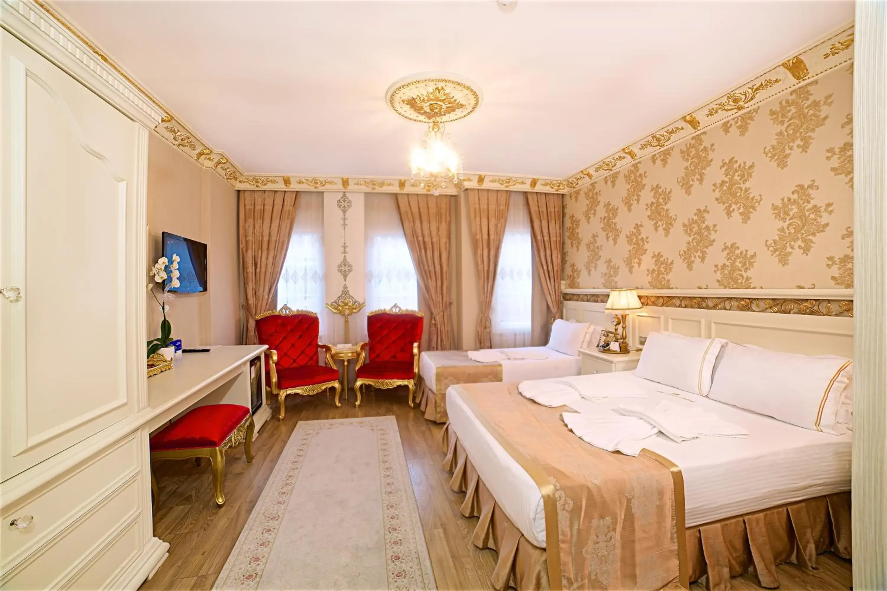 Massage, Bed in White House Hotel Istanbul