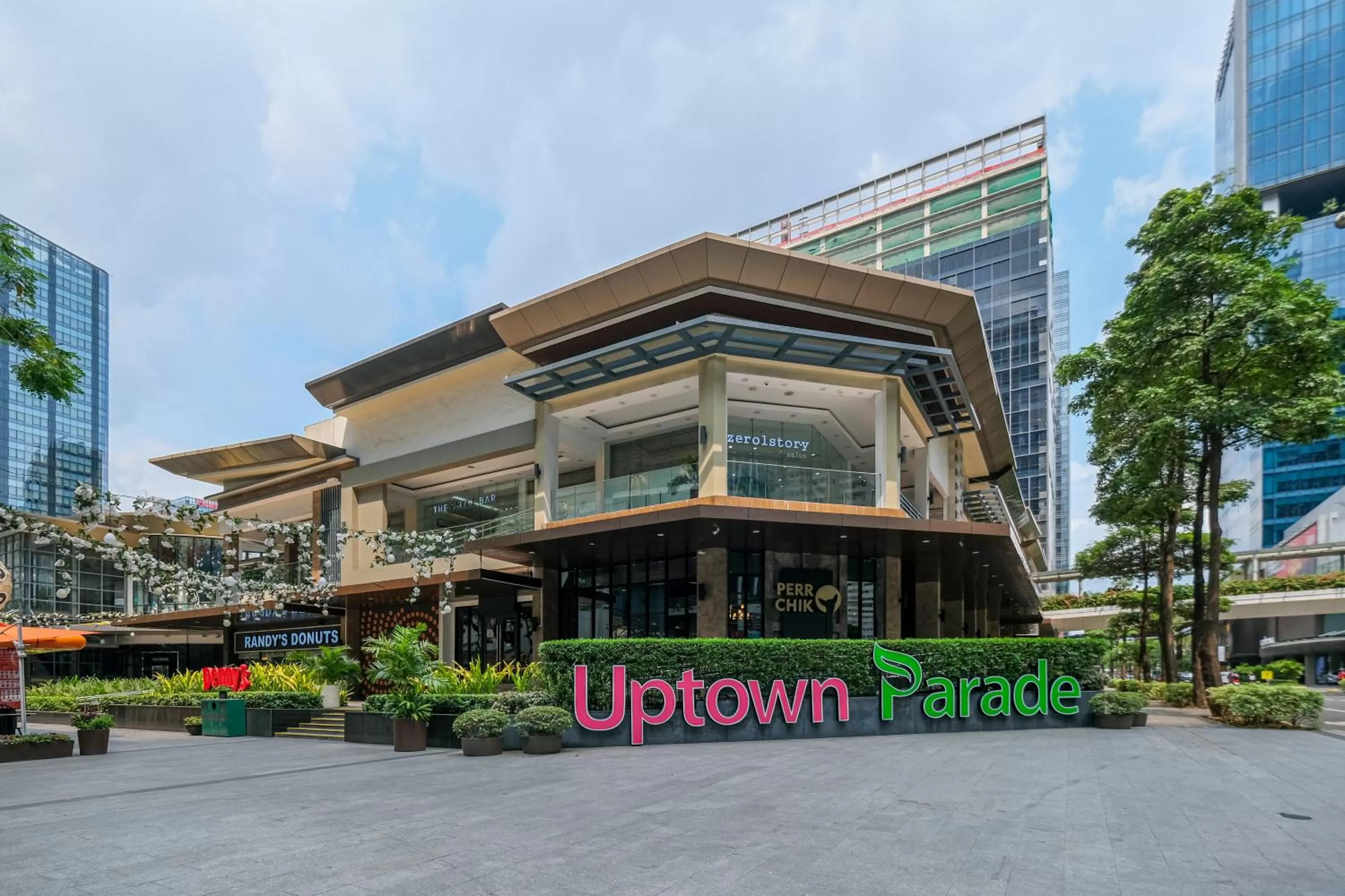 Neighbourhood in 1BR Suite in Uptown BGC