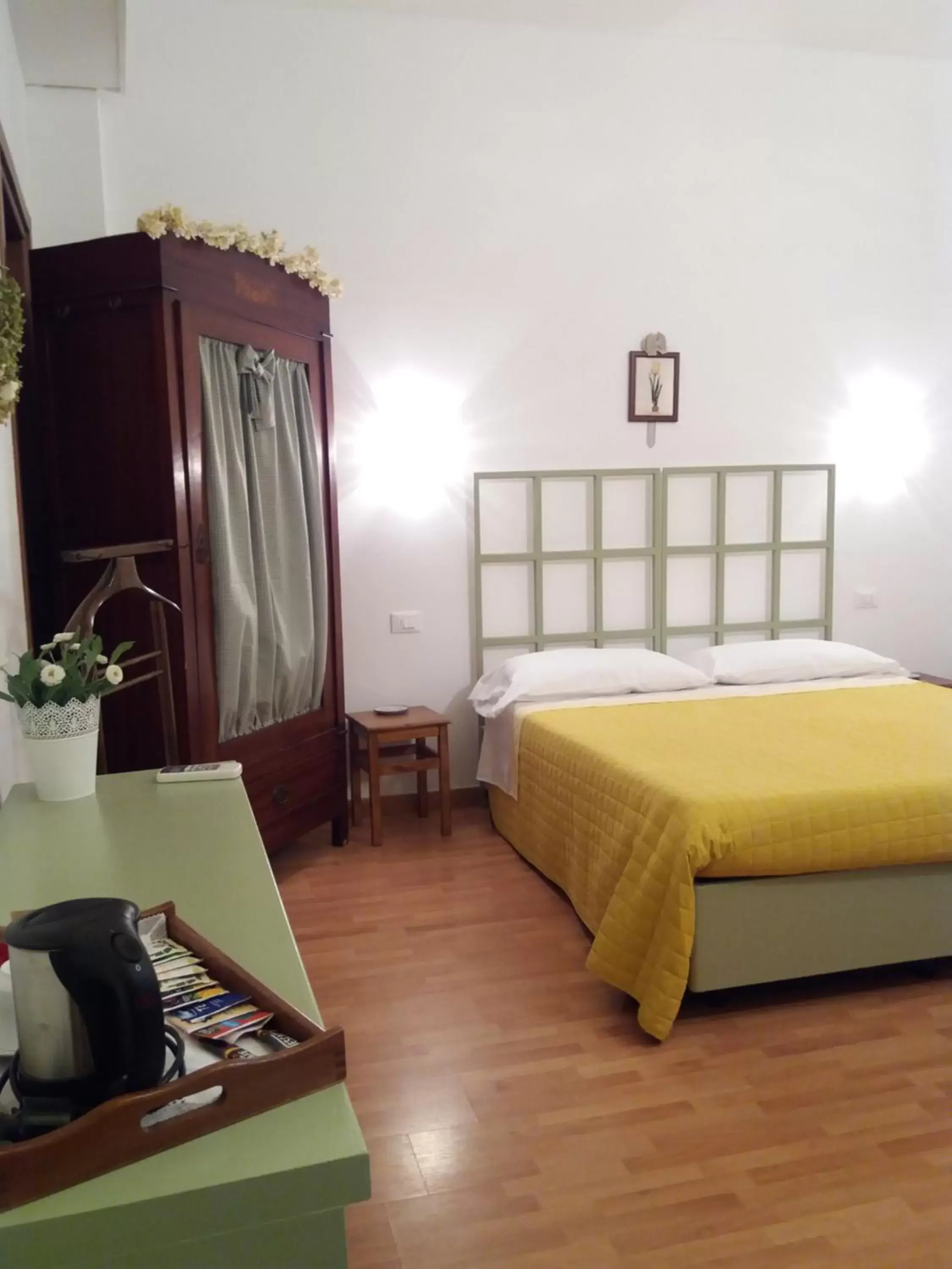 Photo of the whole room, Bed in B&B il Cortile Malpensa