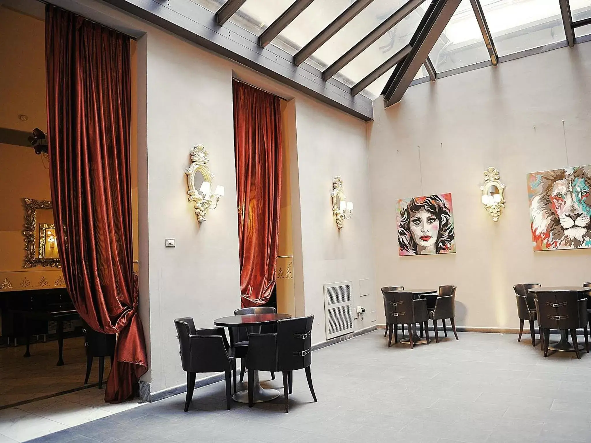 Lounge or bar in Borghese Palace Art Hotel