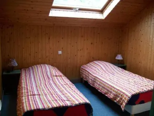 Photo of the whole room, Bed in Hotel Les Sapins