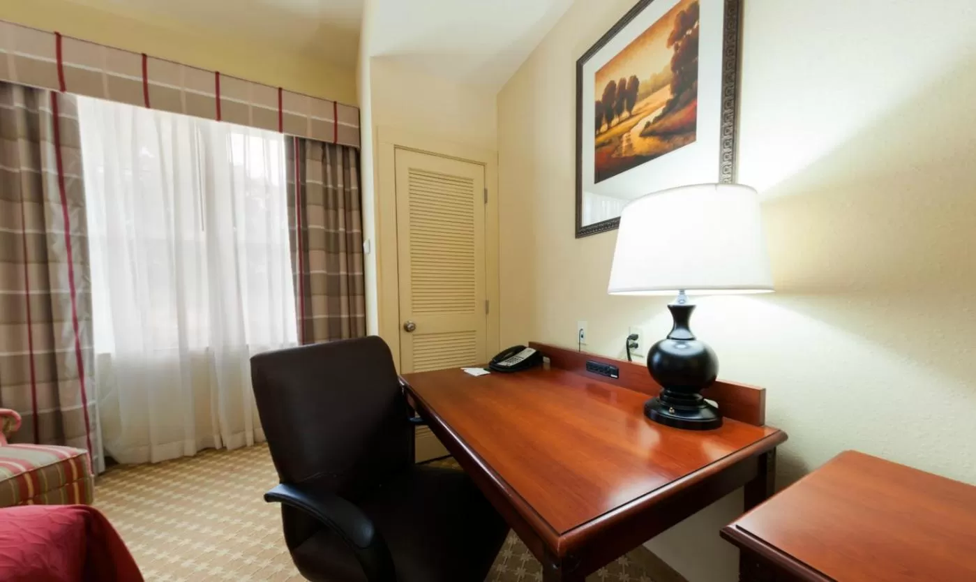 Day in Country Inn & Suites by Radisson, Crestview, FL