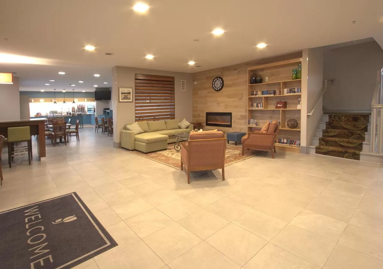 Lobby or reception in Country Inn & Suites by Radisson, Moline Airport, IL