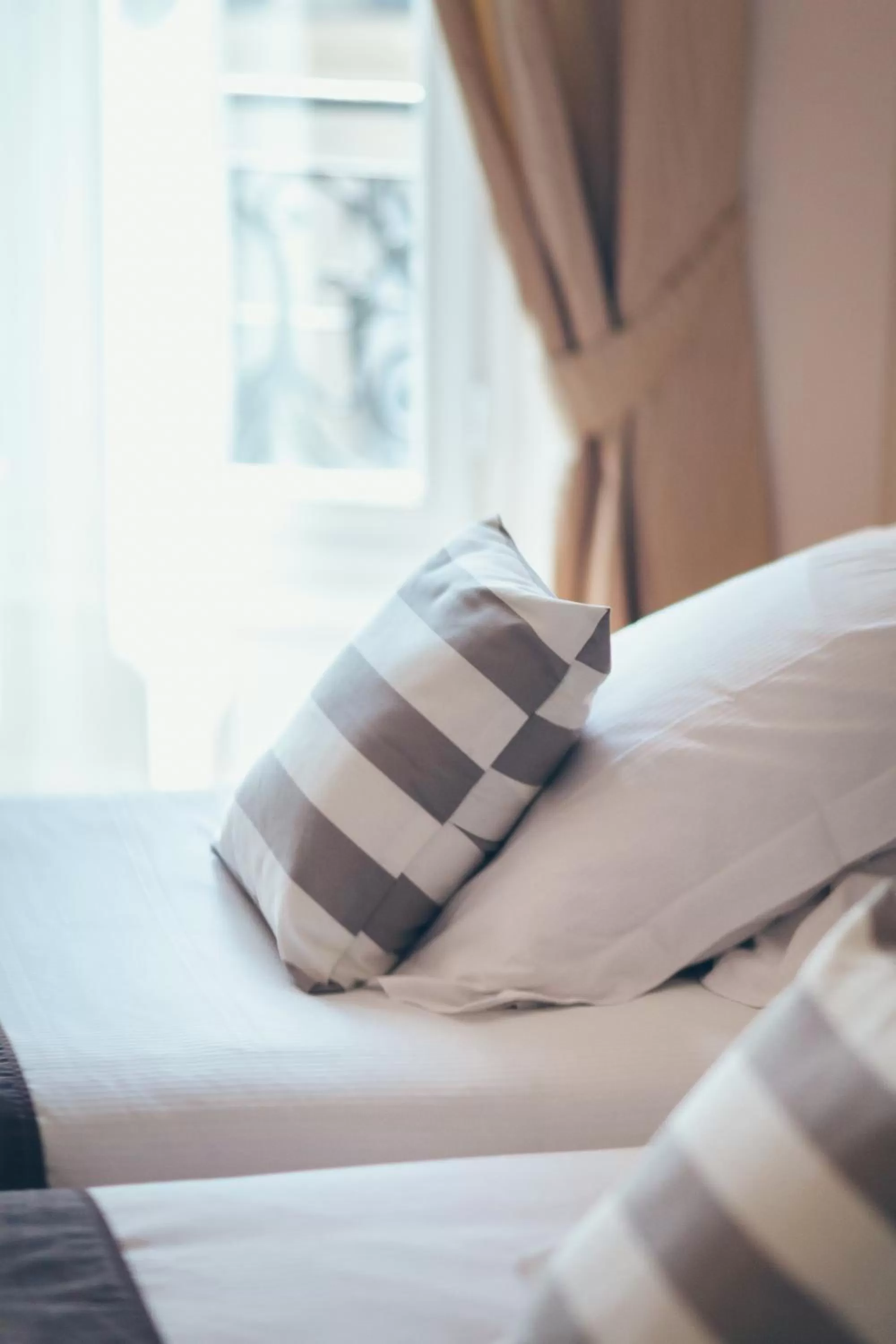 Decorative detail, Bed in Excelsior Opera