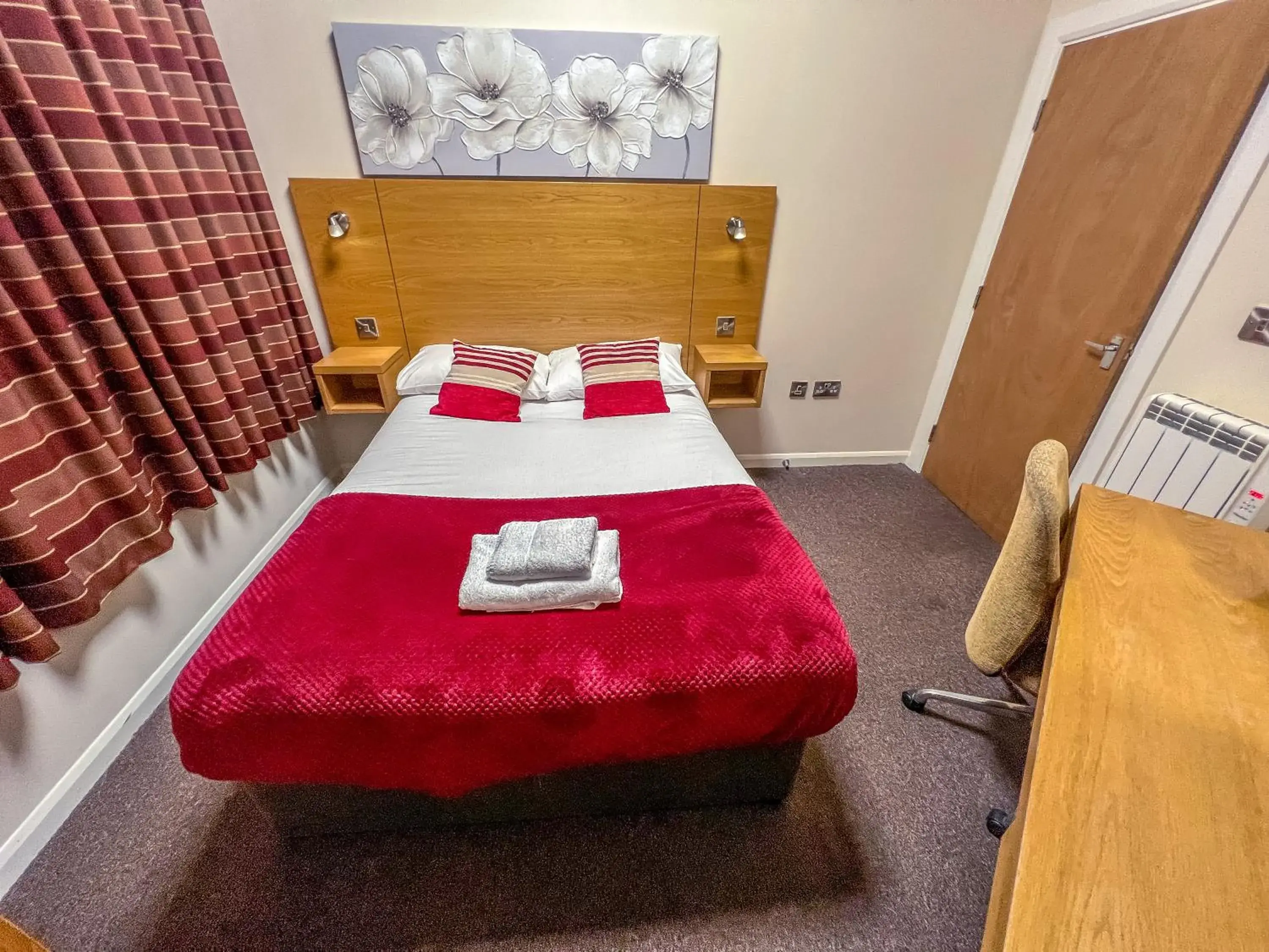 Bedroom, Bed in County Hall Apartment Hotel