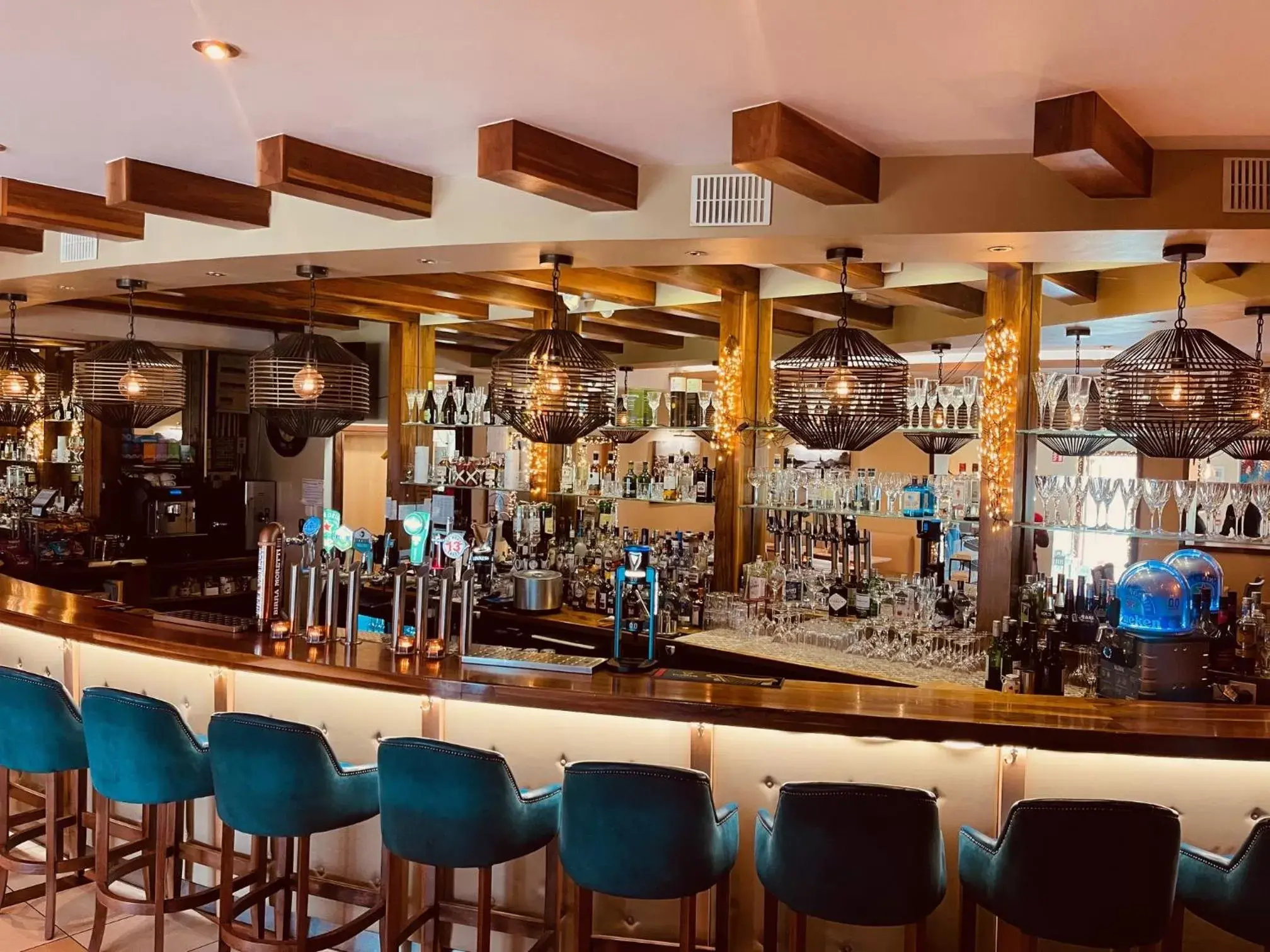 Lounge or bar, Lounge/Bar in Moycarn Lodge & Marina