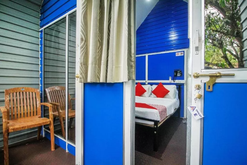 Airport A4 Transit Hub - Eco Chalets