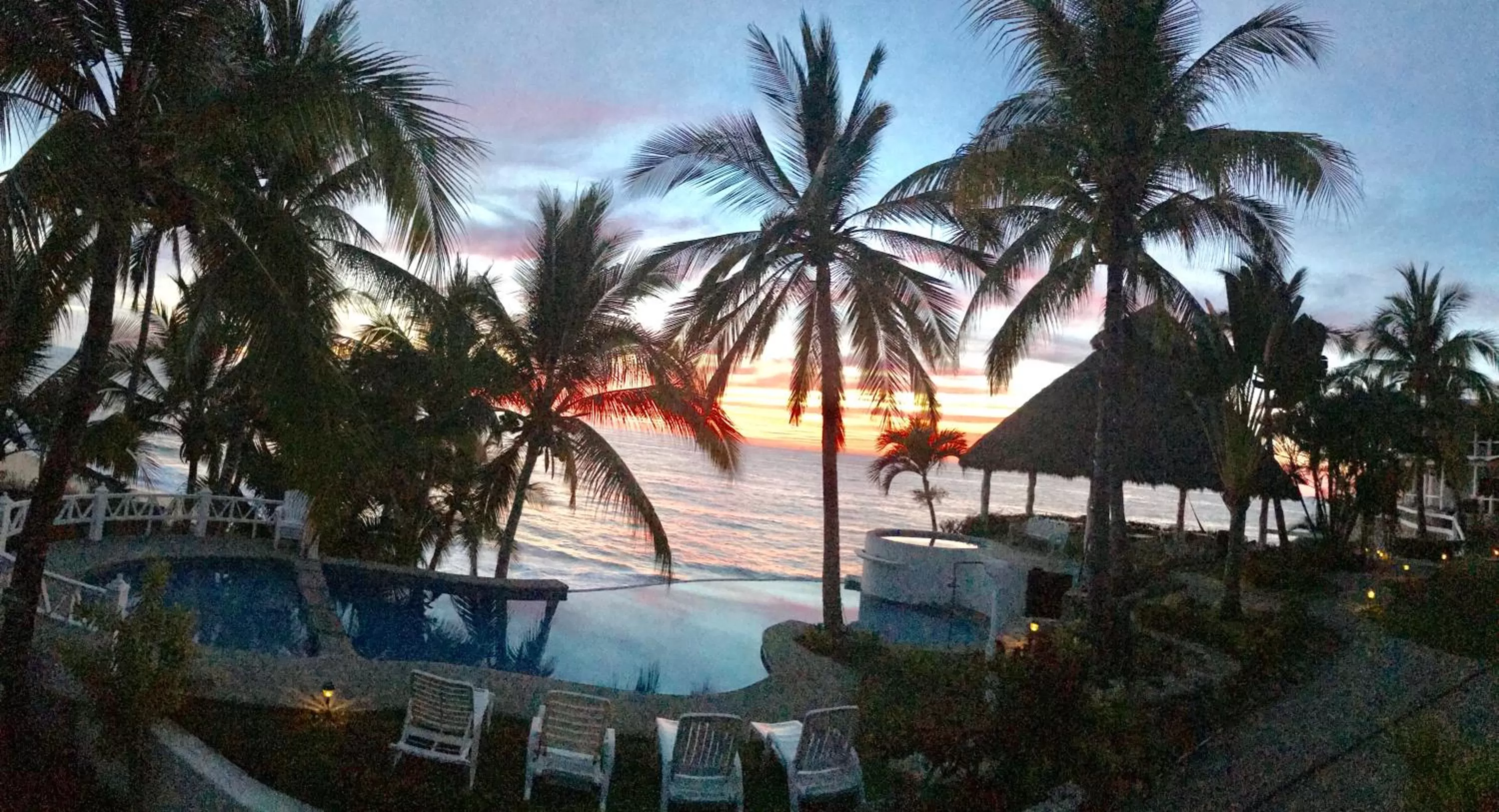 Swimming pool in Bungalows Lydia San Pancho