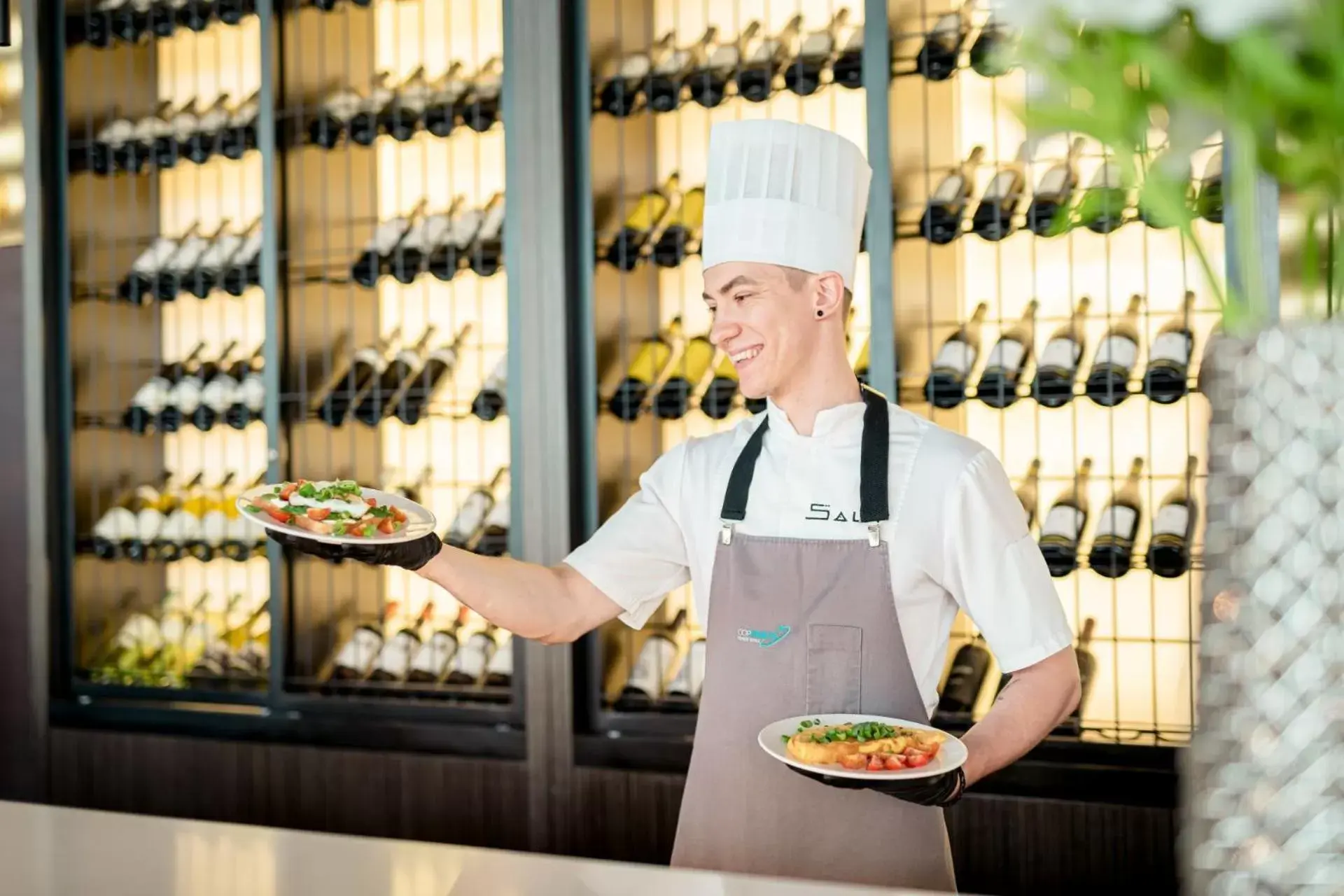 Breakfast, Staff in Copernicus Toruń Hotel