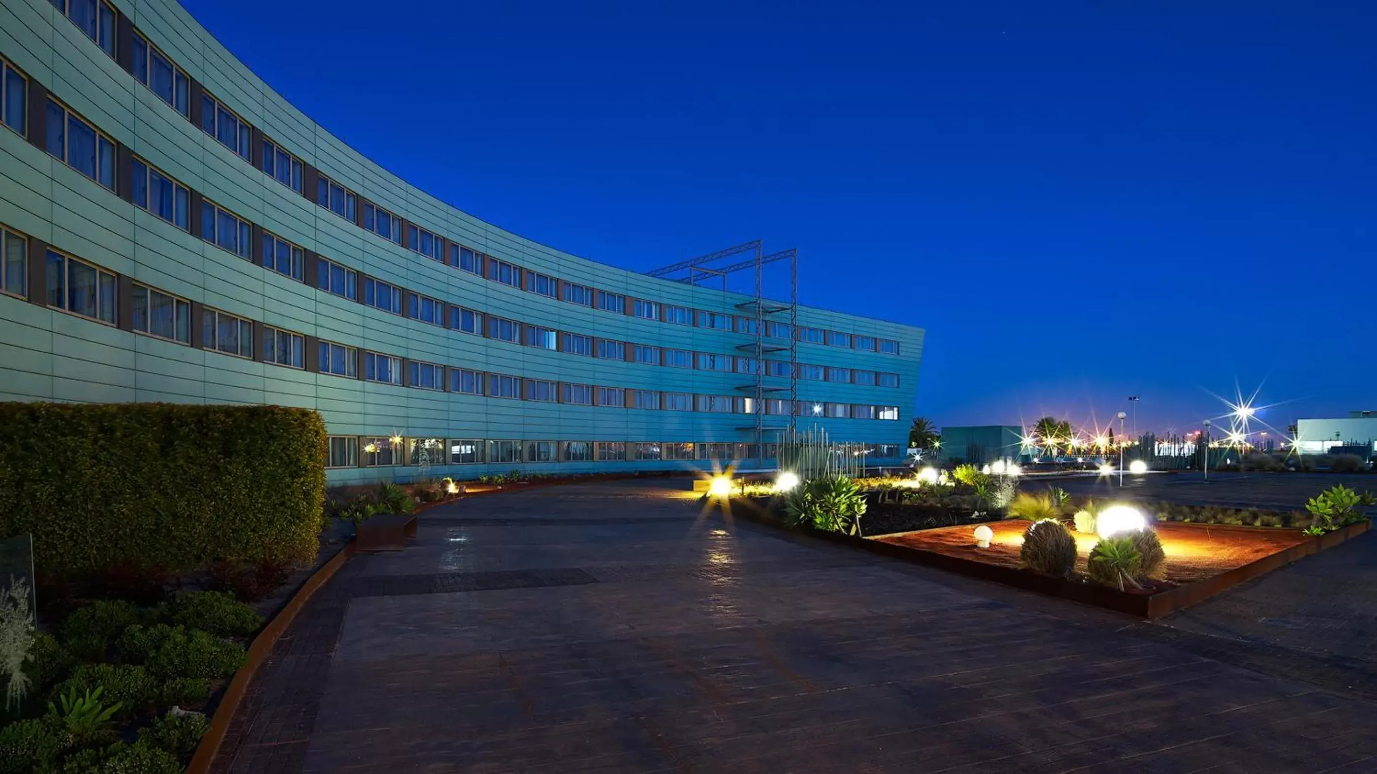 Facade/entrance, Property Building in BAH Barcelona Airport Hotel