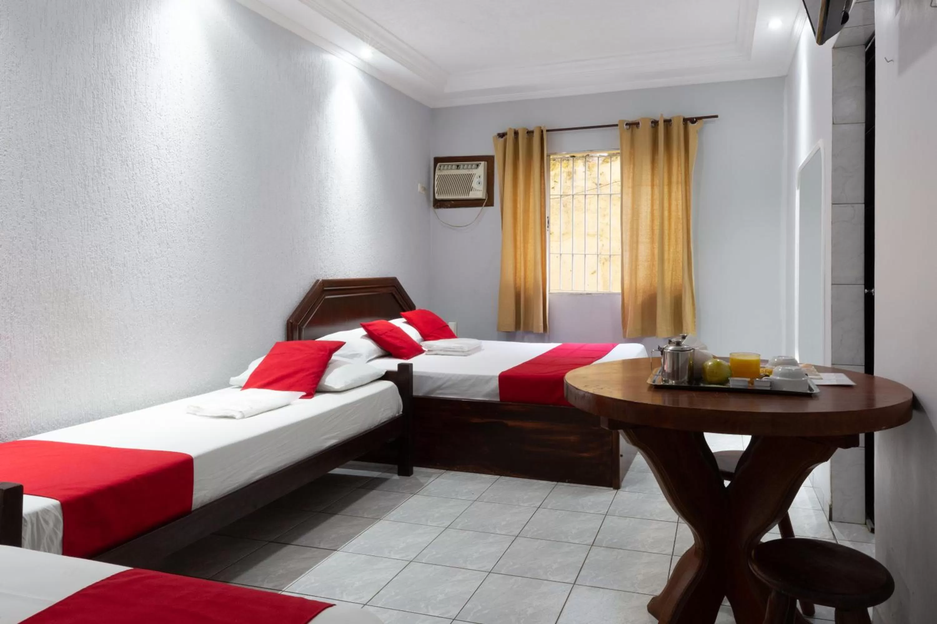 Photo of the whole room, Bed in Hotel Anália Franco