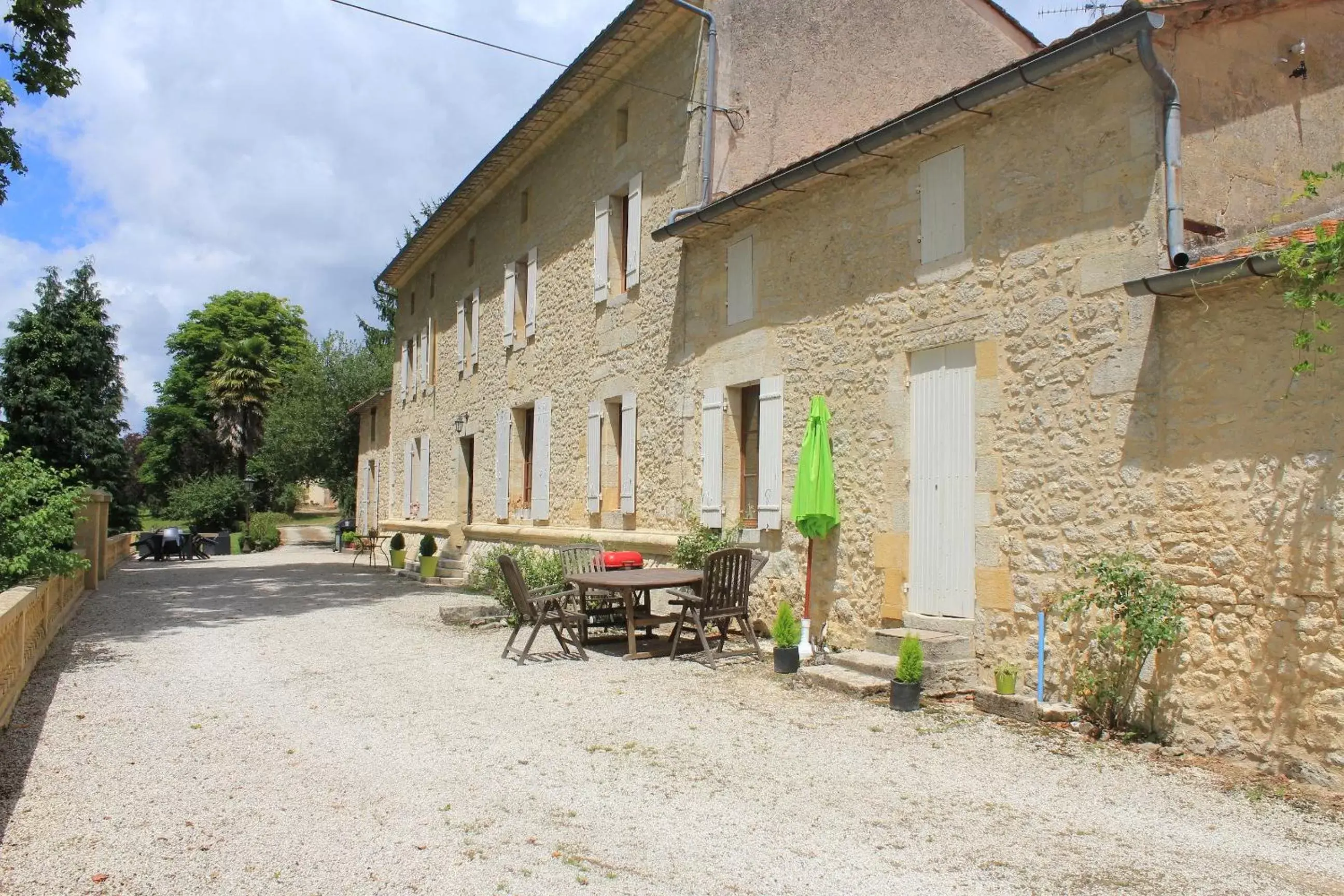 Facade/entrance, Property Building in Château Puygrenier