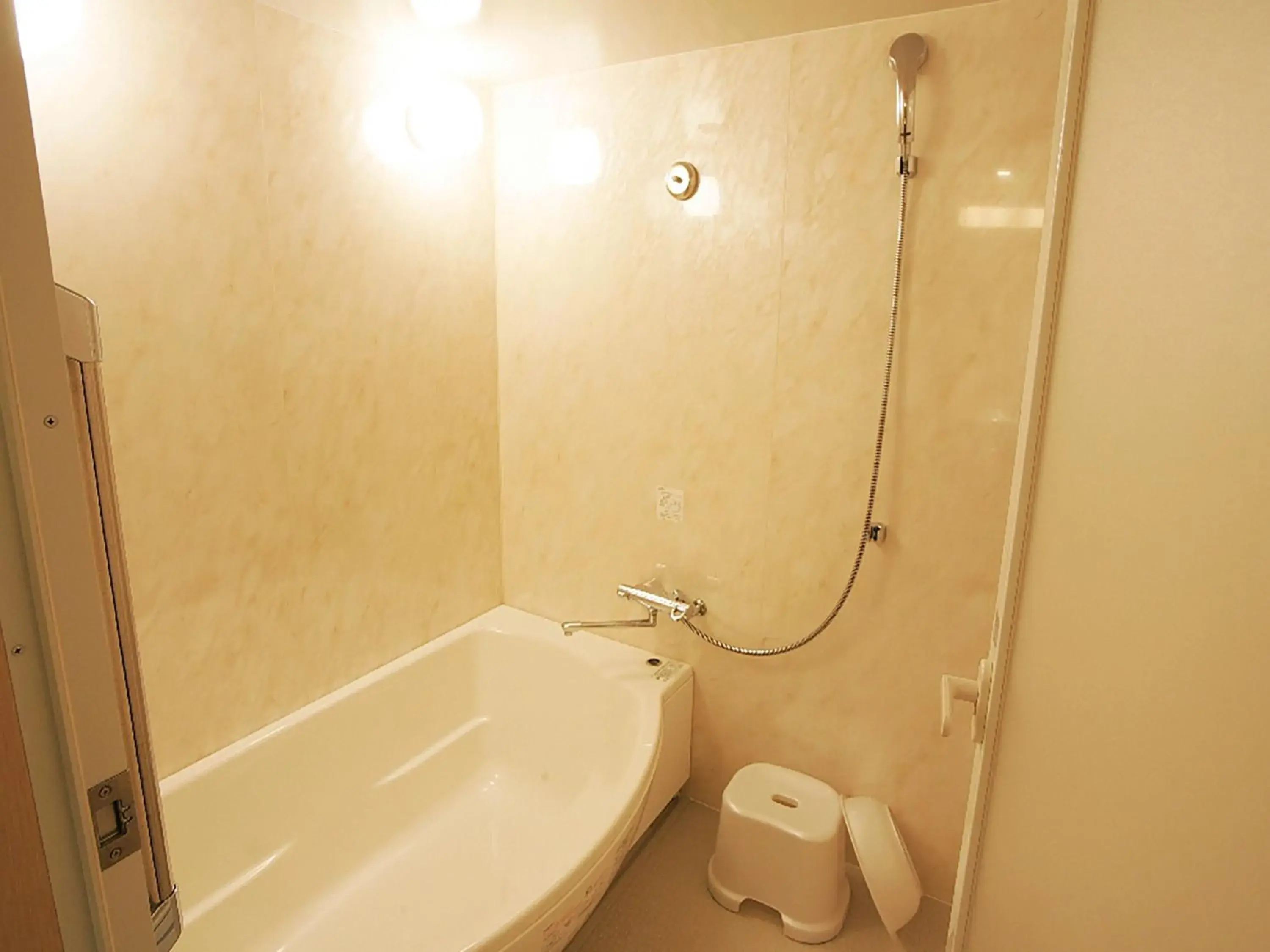 Shower, Bathroom in Oriental Hotel Tokyo Bay