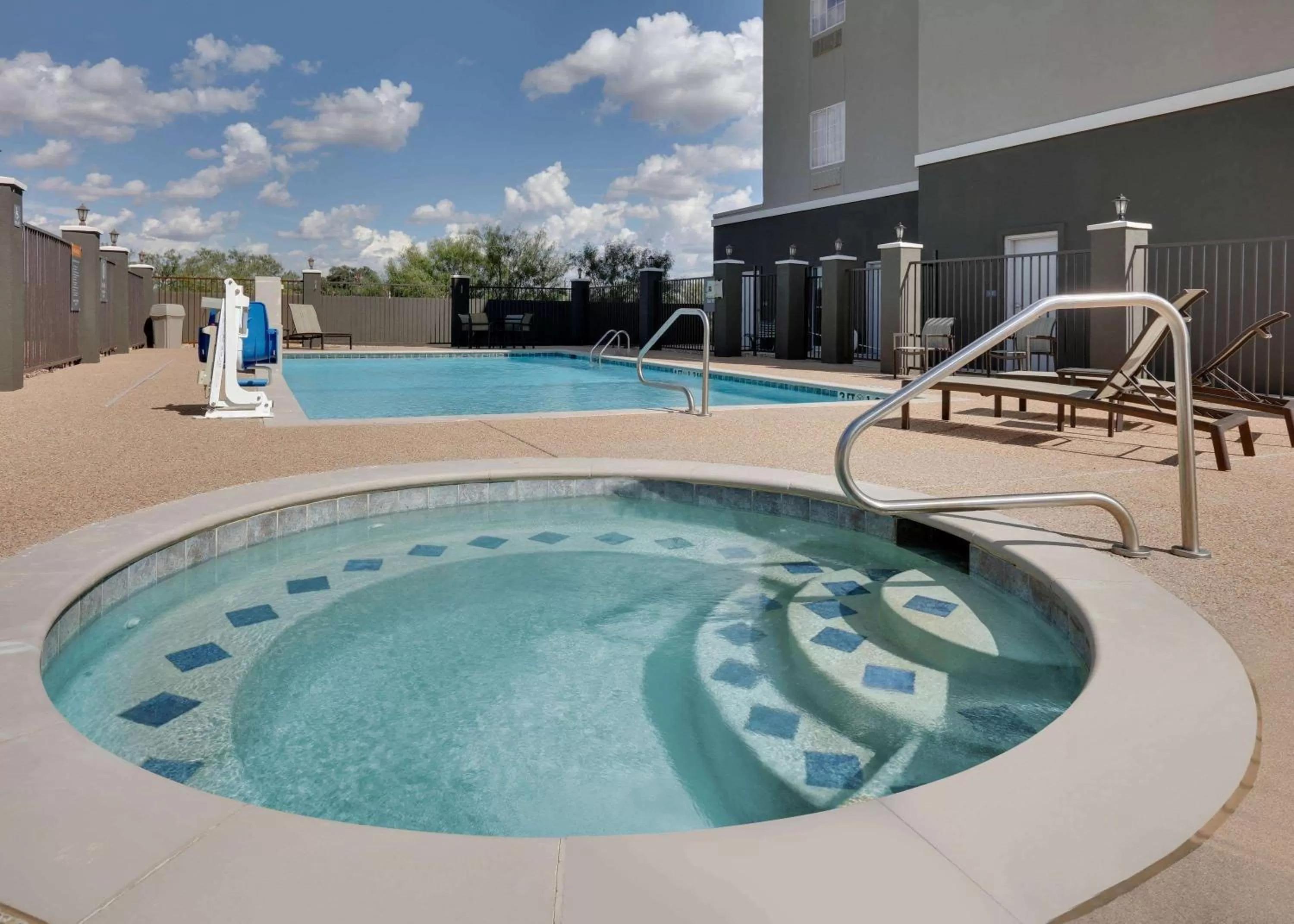 Hot Tub in La Quinta by Wyndham Big Spring
