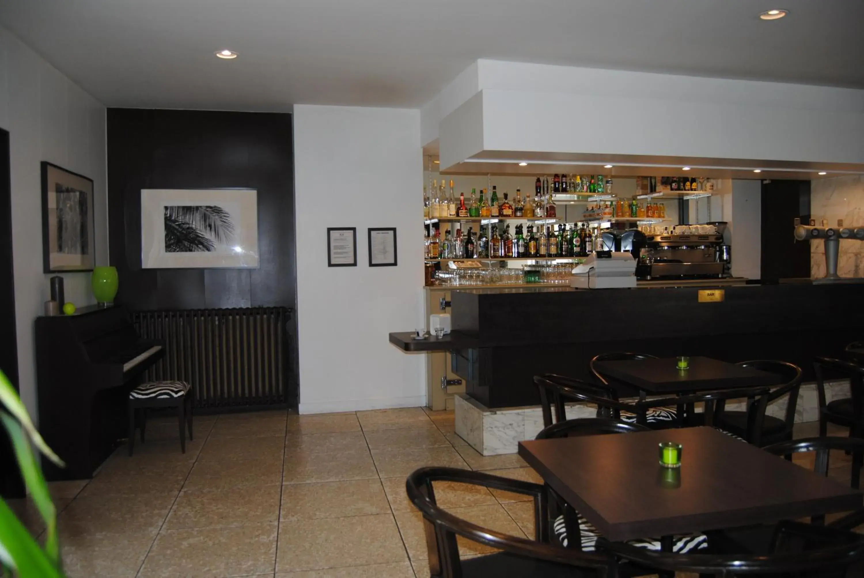 Lounge or bar, Lounge/Bar in Hotel Notre Dame de la Sarte