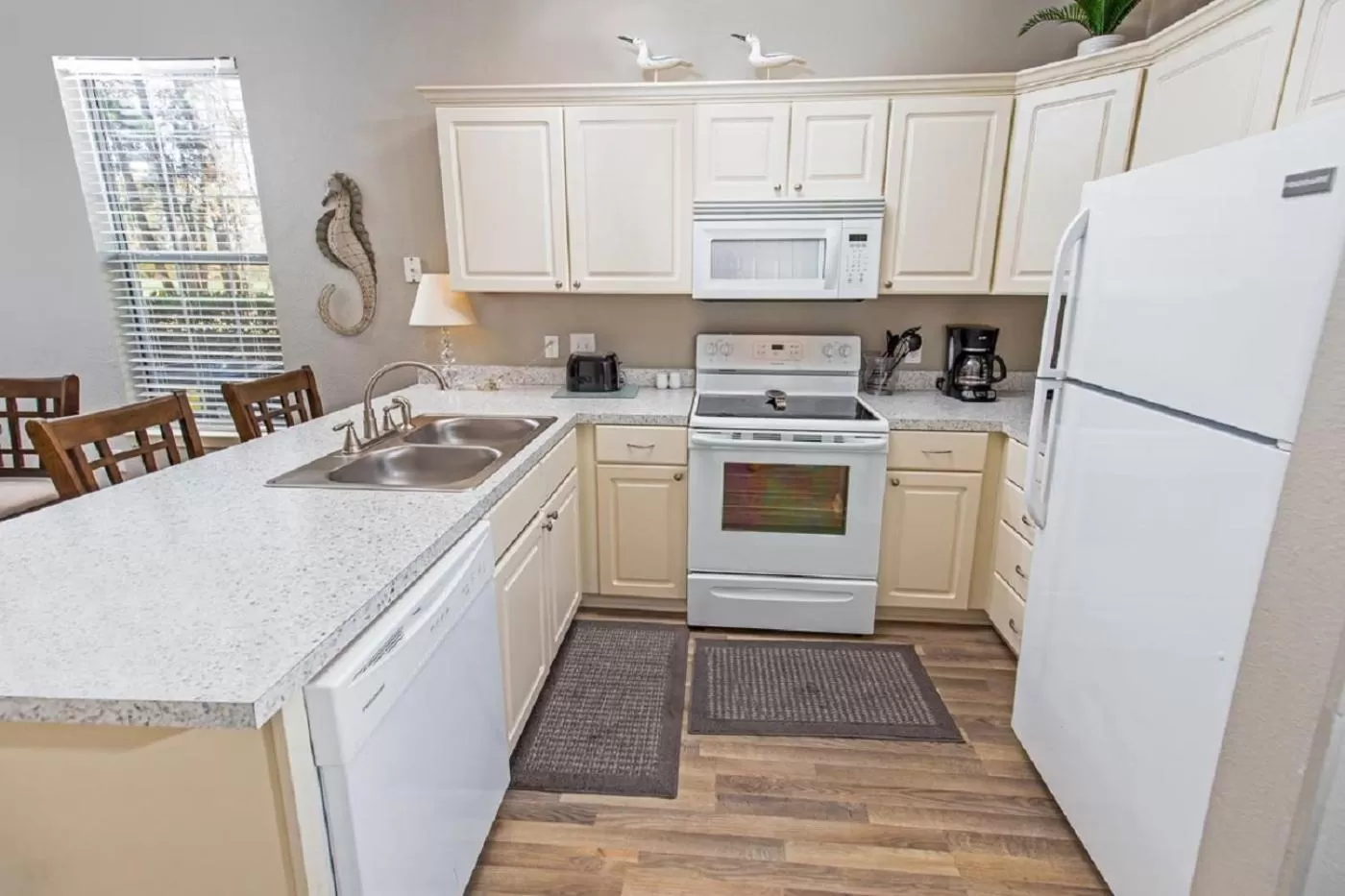 Kitchen or kitchenette, Kitchen/Kitchenette in River Oaks Golf Resort