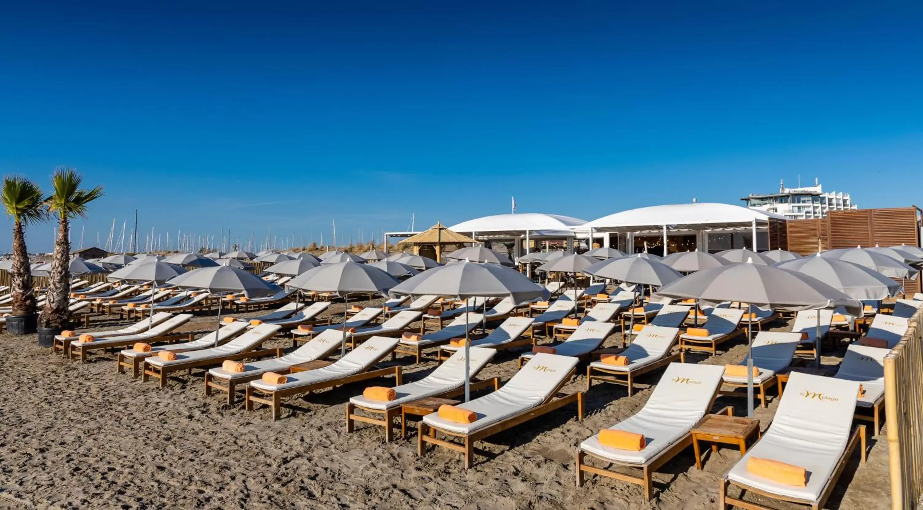 People, Beach in Thalazur Port-Camargue - Hotel & Spa