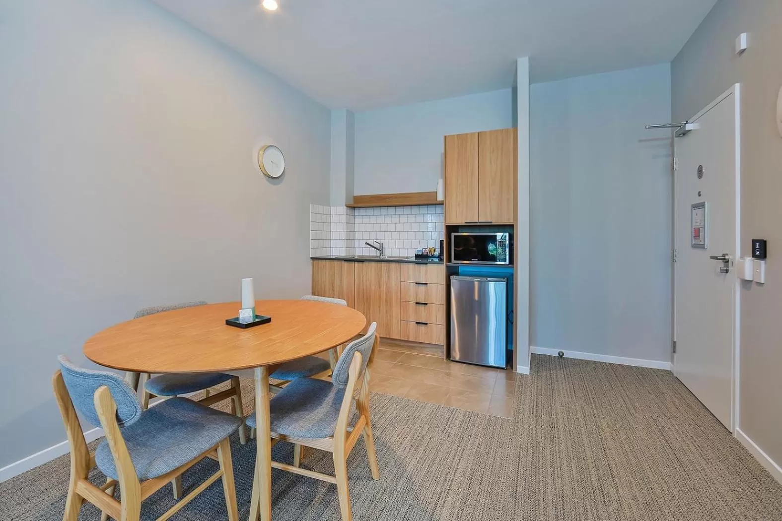 Best Western Plus North Lakes Hotel