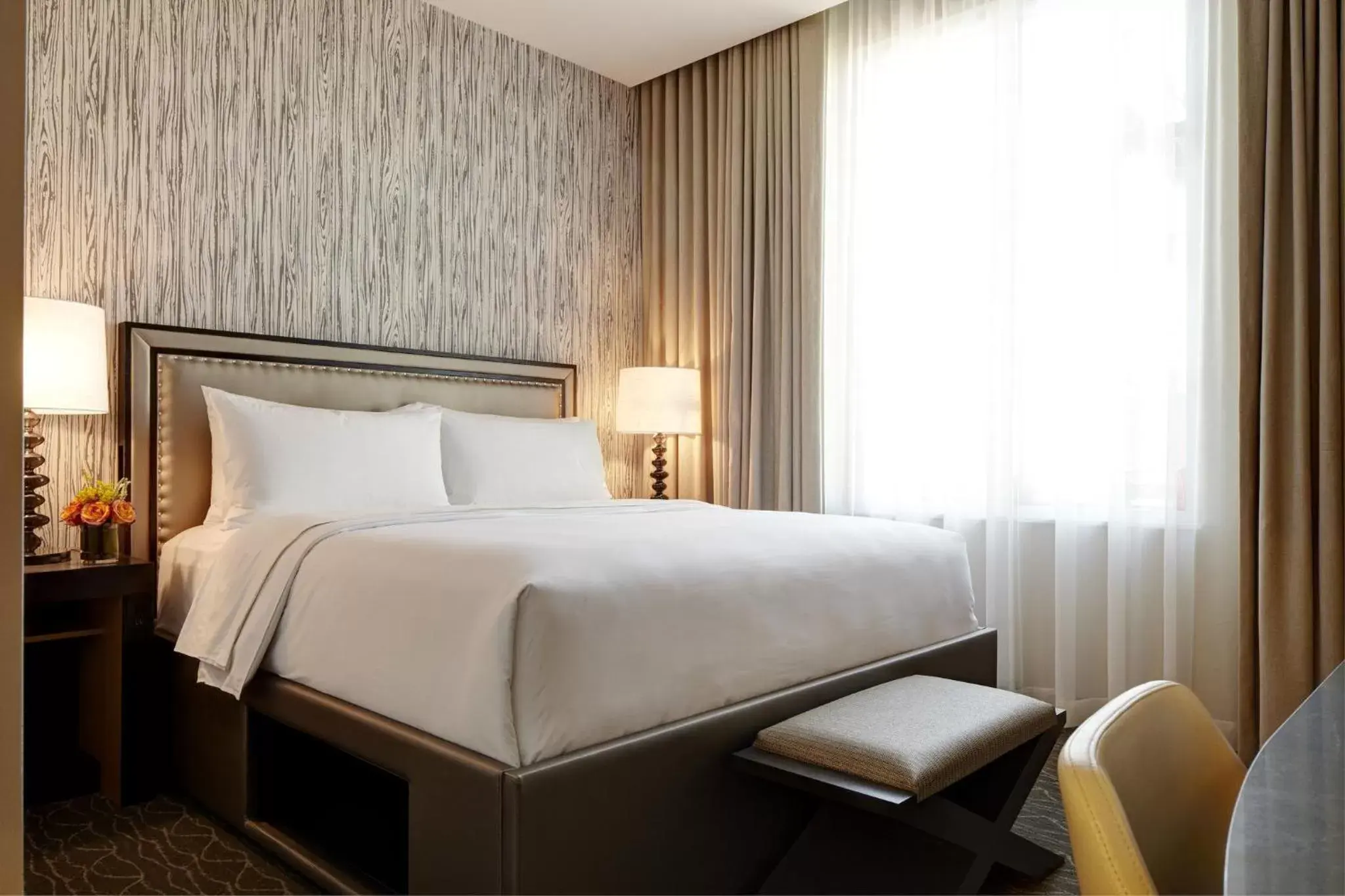 Classic King Guest Room in Archer Hotel Napa Classic King Guest Room in Archer Hotel Napa