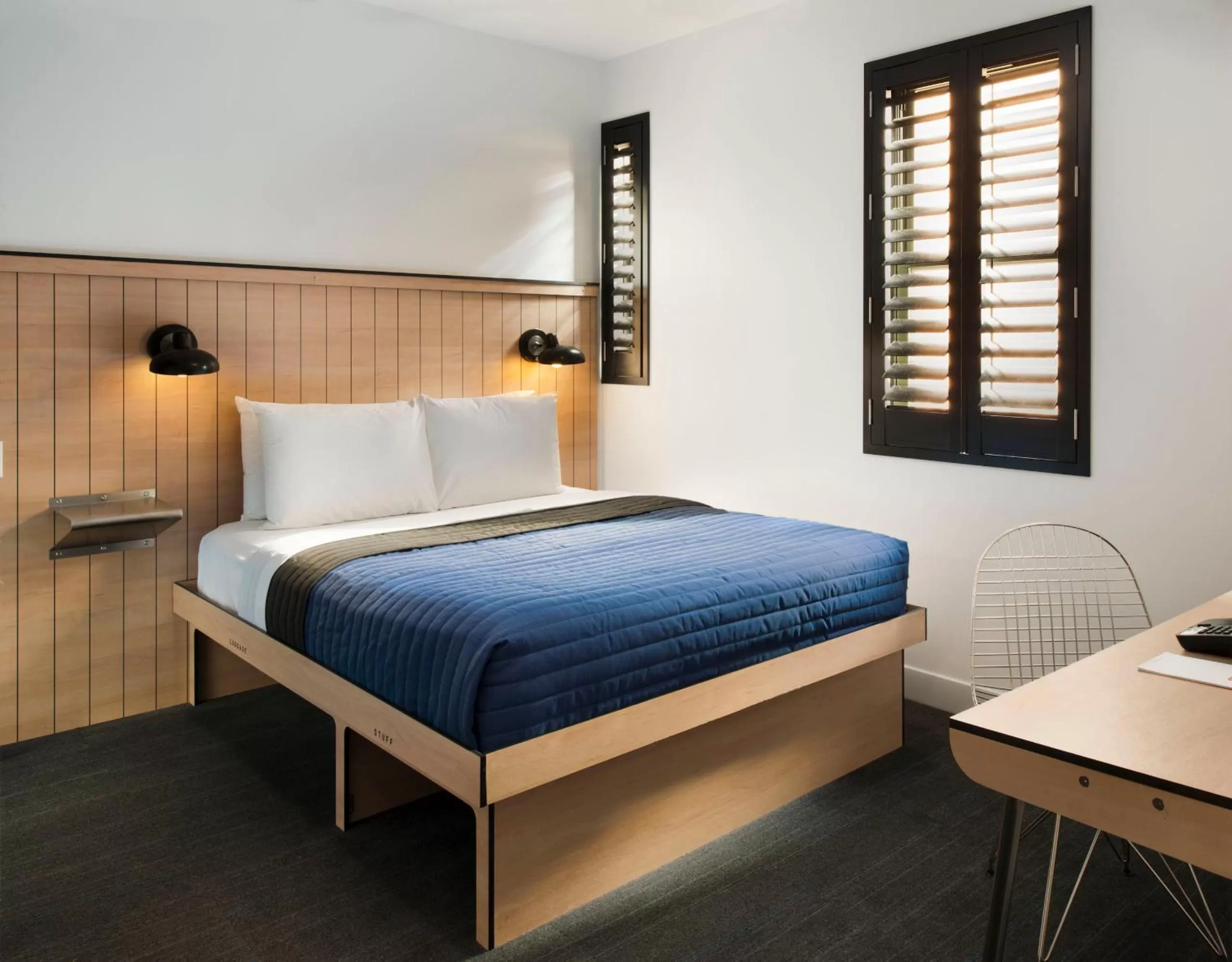 Bedroom, Bed in Pod 39