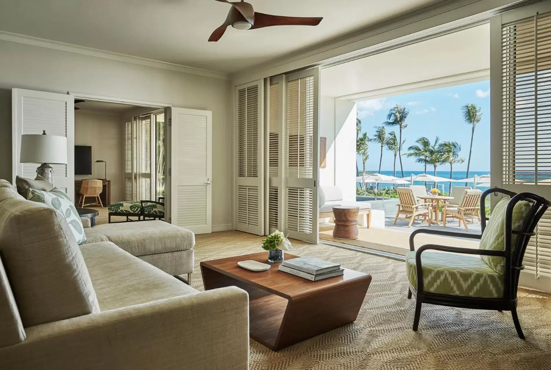 Living room in Four Seasons Resort Oahu at Ko Olina Living room in Four Seasons Resort Oahu at Ko Olina