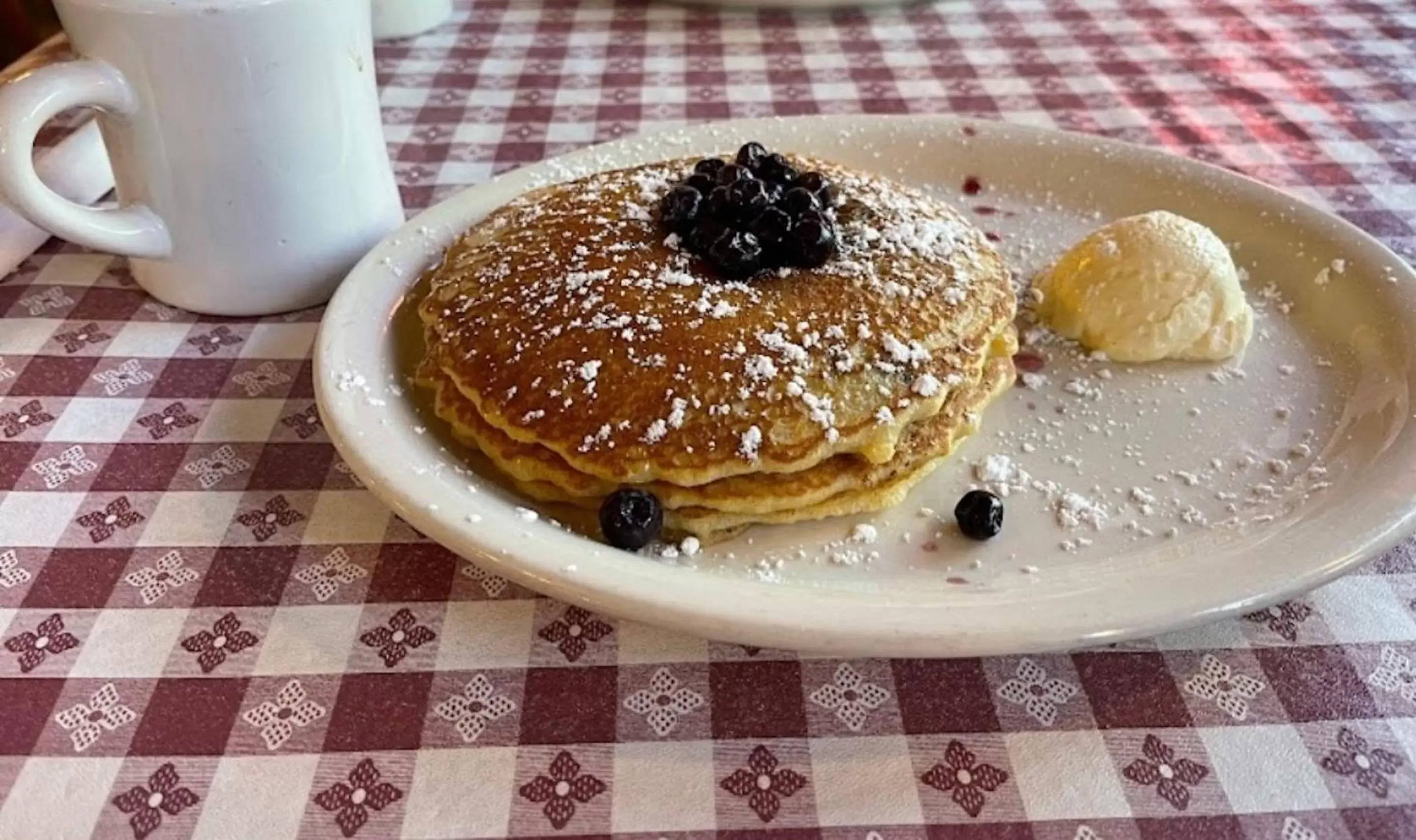 Breakfast, Food in Red Roof Inn & Suites Pigeon Forge Parkway