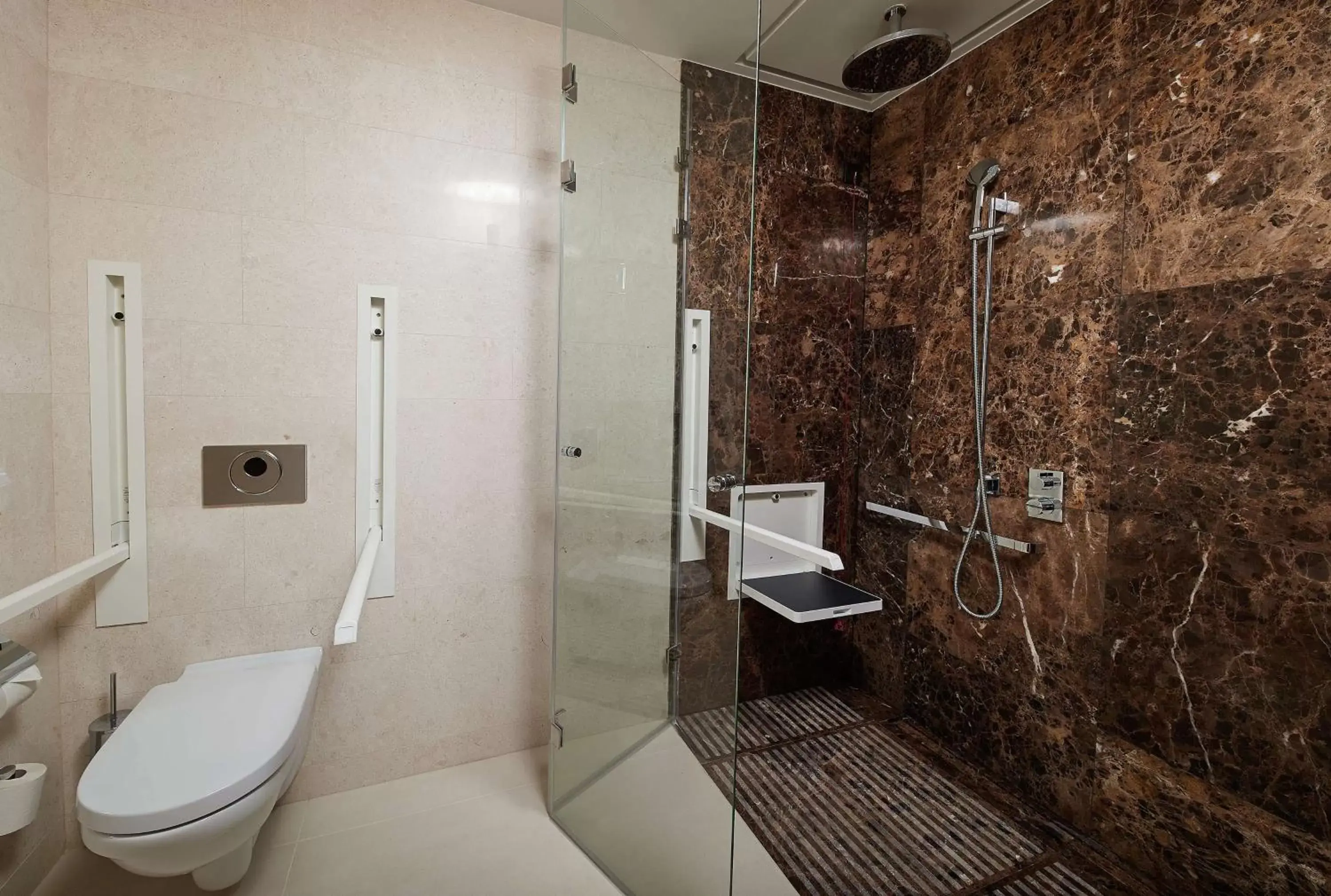 Bathroom in Hilton Belgrade