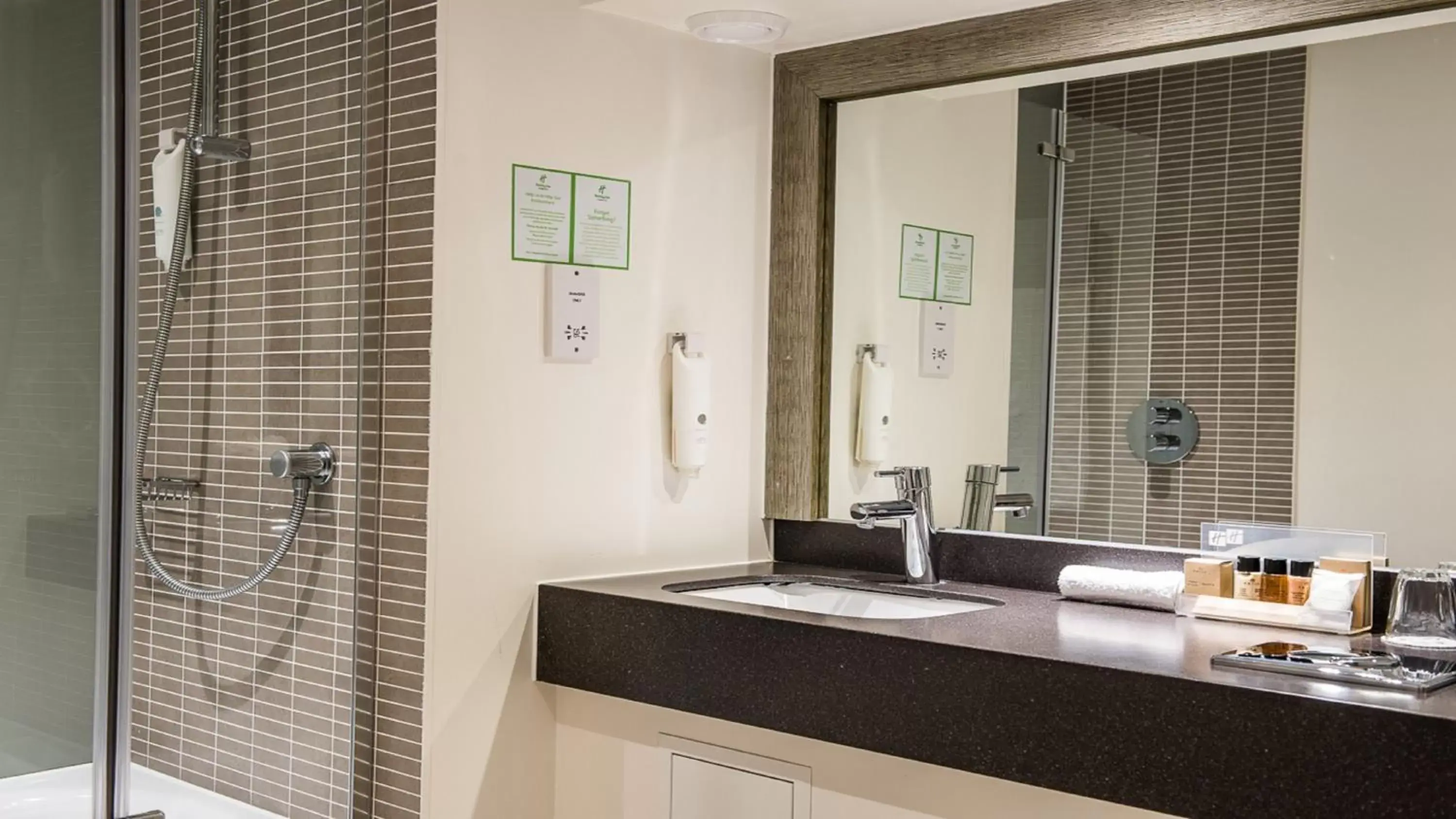 Photo of the whole room, Bathroom in Holiday Inn Milton Keynes East M1 Junc 14, an IHG Hotel