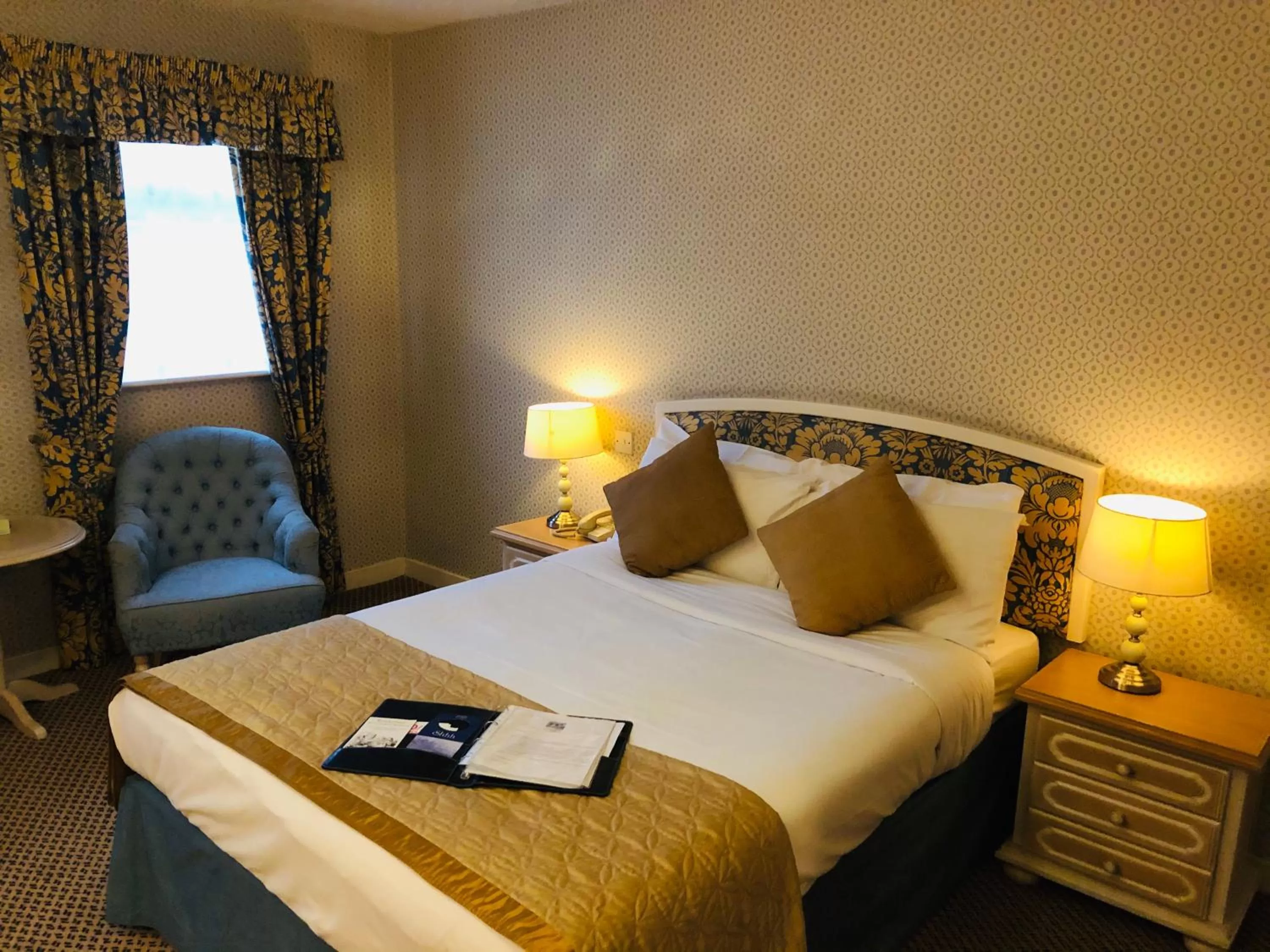 Photo of the whole room, Bed in Marston Farm Hotel