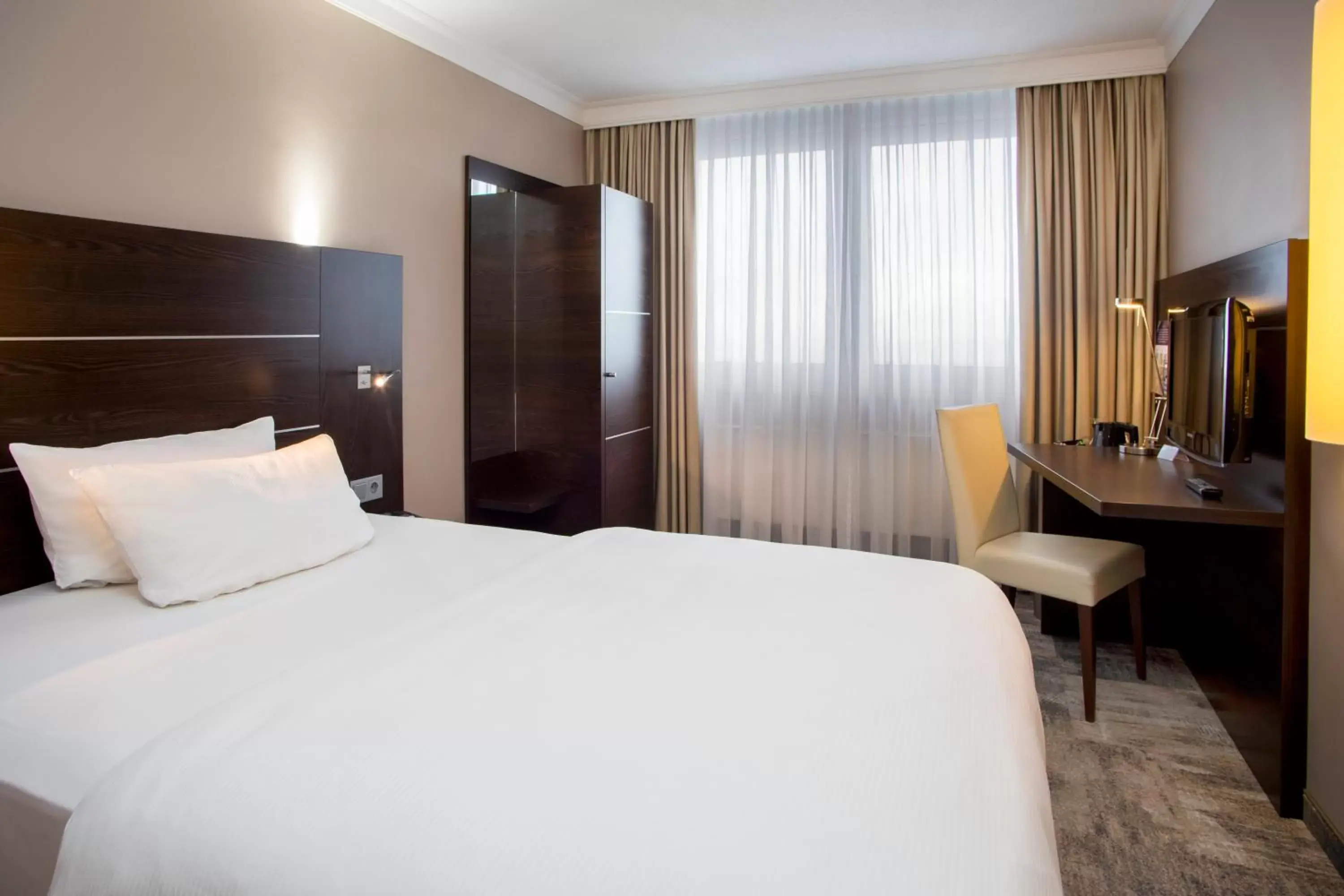 Bed in Mercure Hotel Lüdenscheid Bed in Mercure Hotel Lüdenscheid