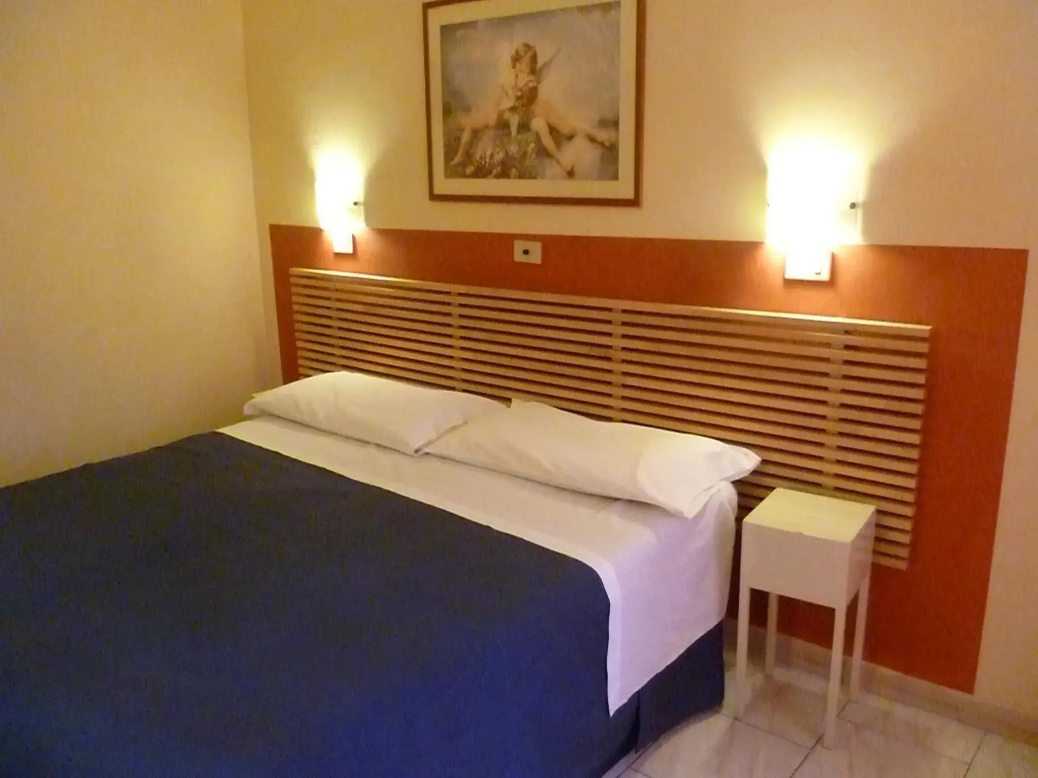 Bed in Hotel Pensione Romeo