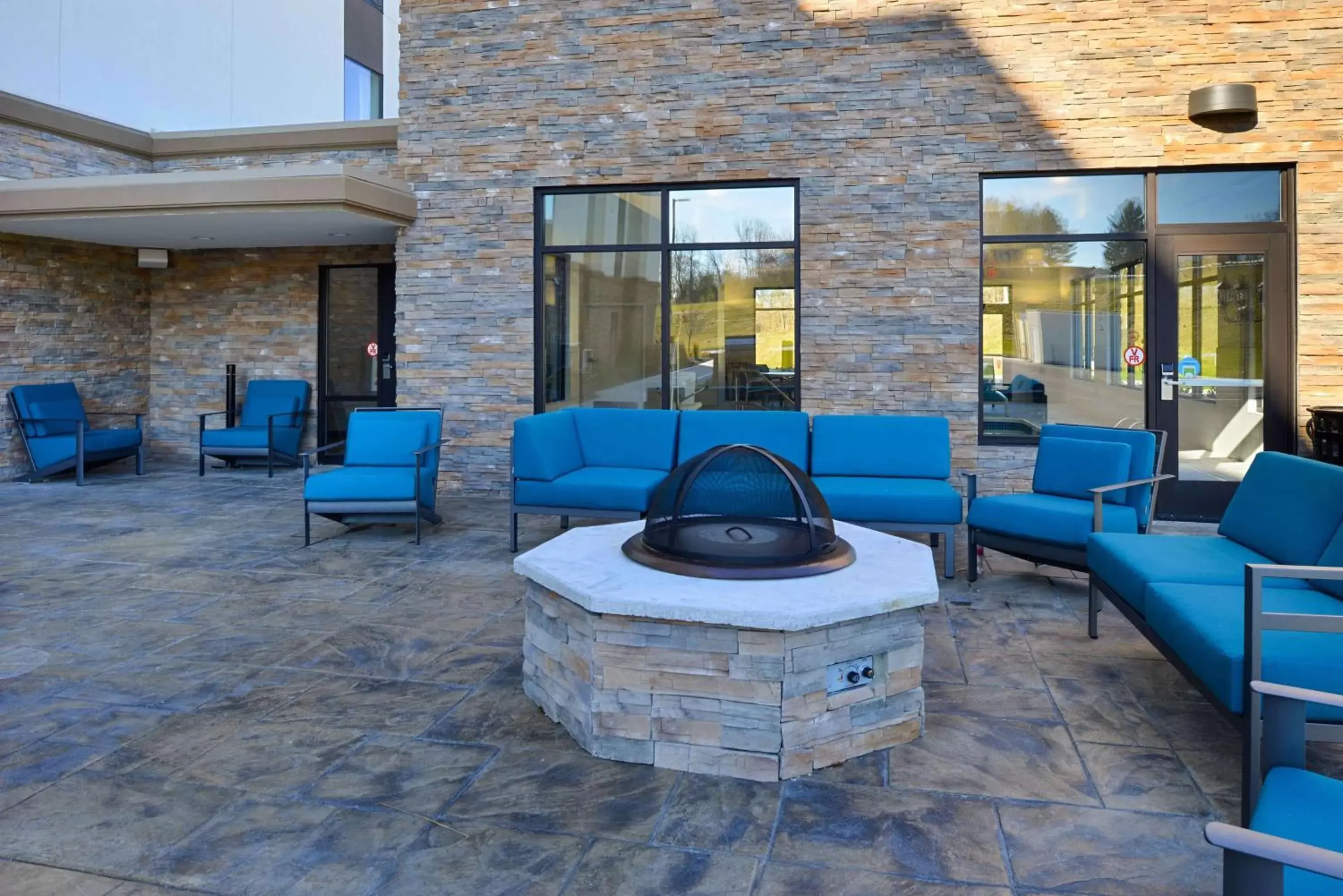 Property building in Hampton Inn & Suites Albany-East Greenbush, NY Property building in Hampton Inn & Suites Albany-East Greenbush, NY