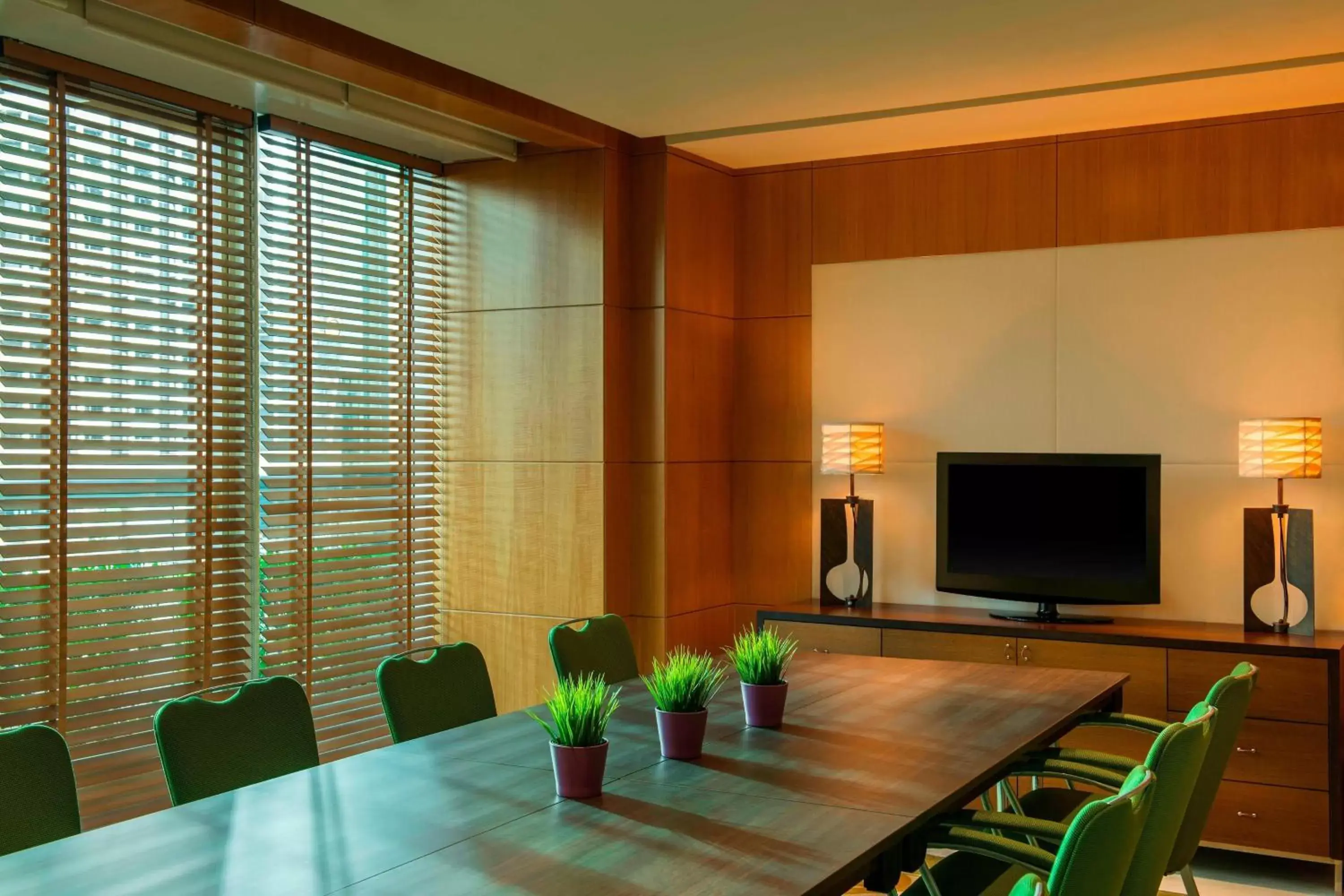 Meeting/conference room, TV/Entertainment Center in Four Points by Sheraton Sheikh Zayed Road