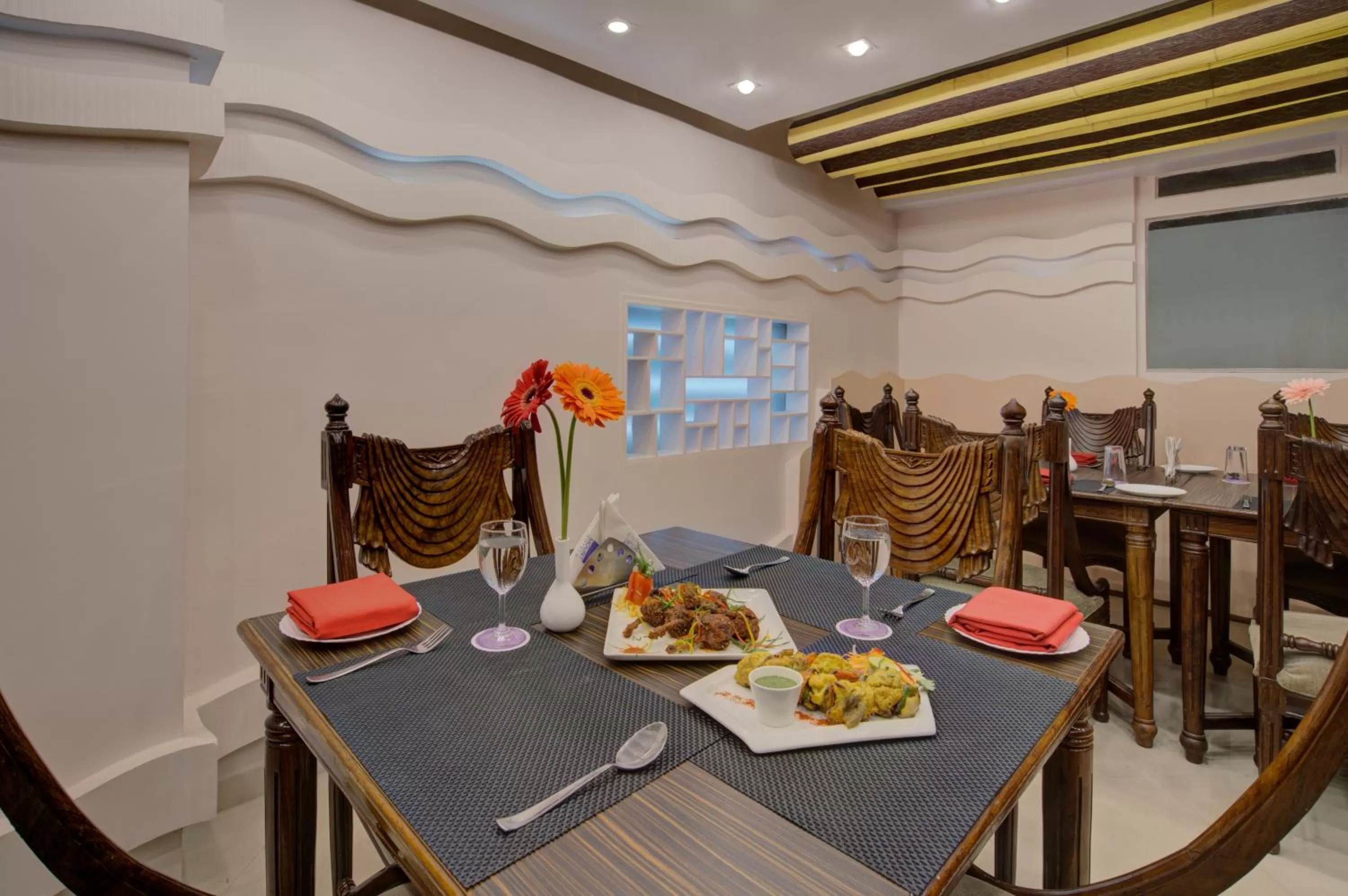 Restaurant/places to eat in Mount Conifer Suites & Spa