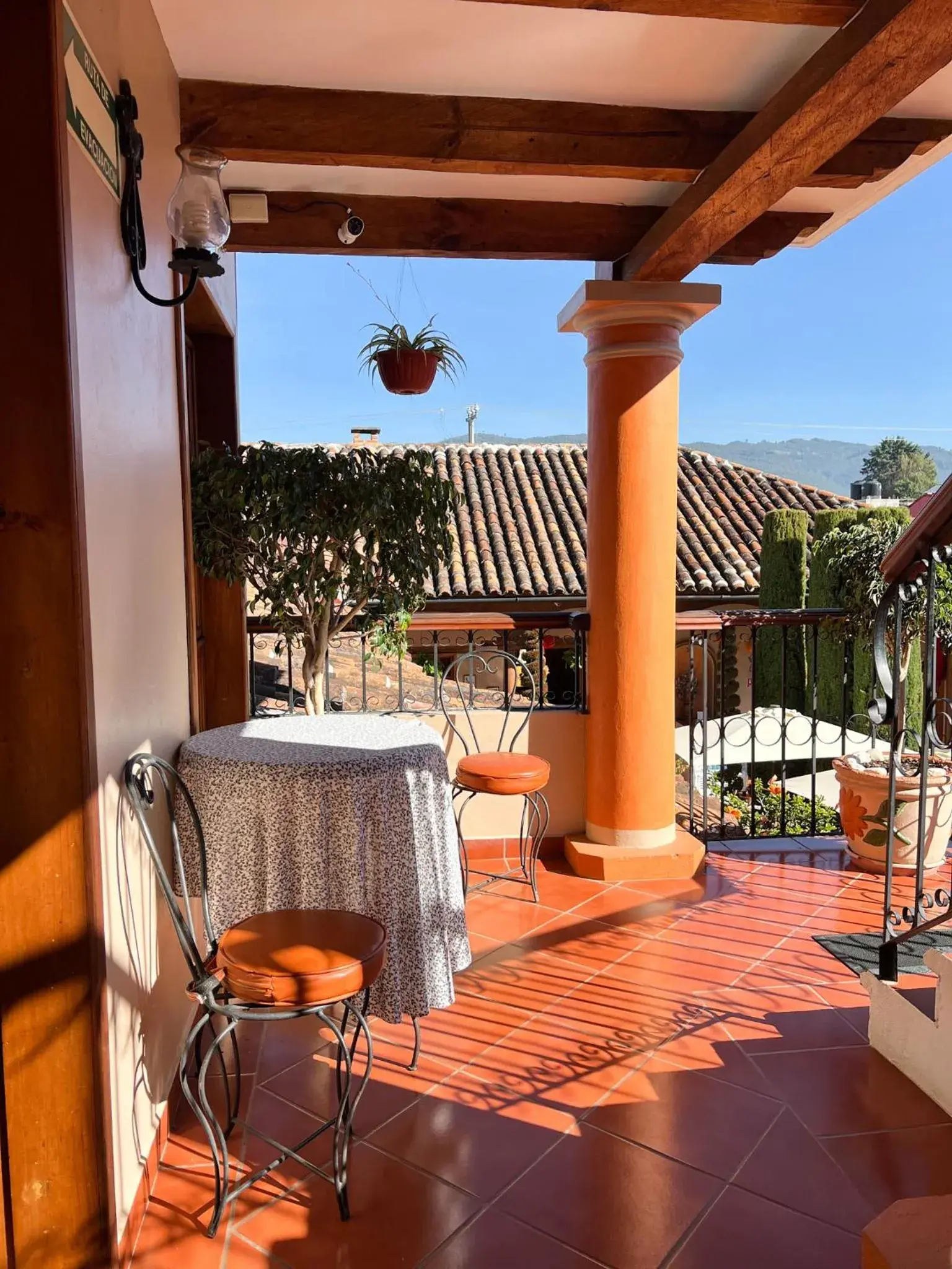 Seating area, Balcony/Terrace in Hotel La Casa de Mamá