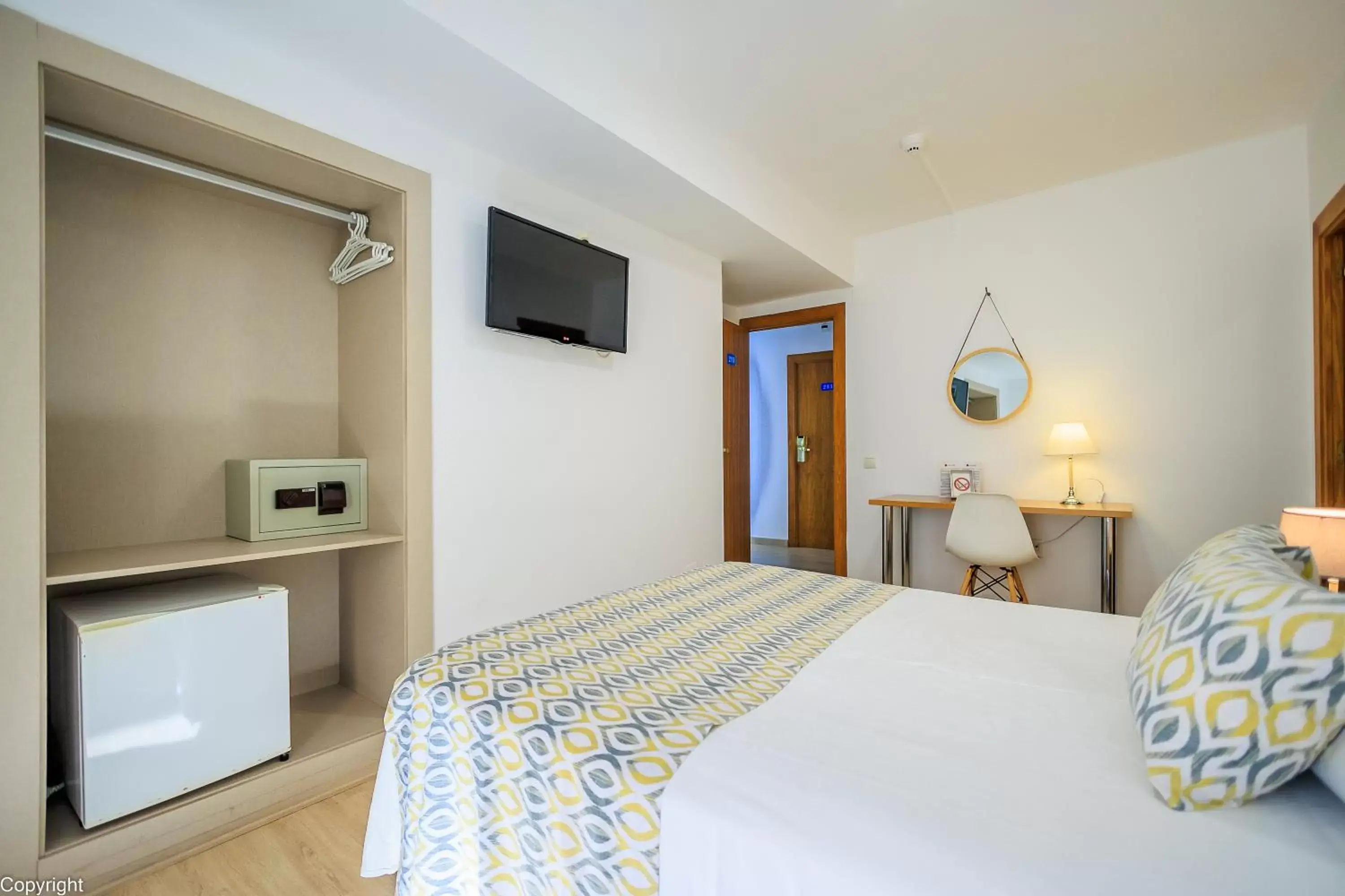 Bed in Hotel Madrid Bed in Hotel Madrid