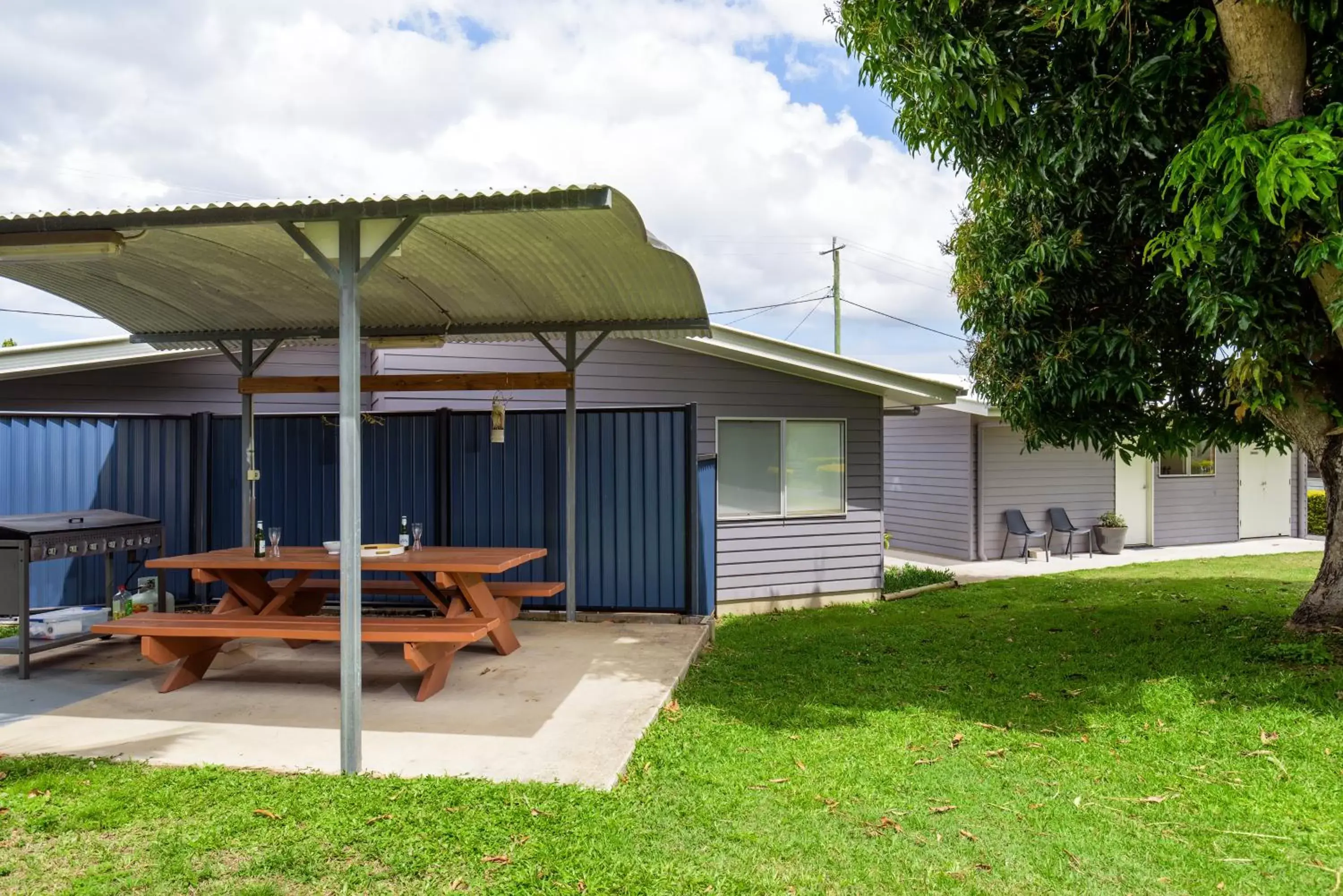 Property building in Tin Can Bay's Sleepy Lagoon Motel Property building in Tin Can Bay's Sleepy Lagoon Motel