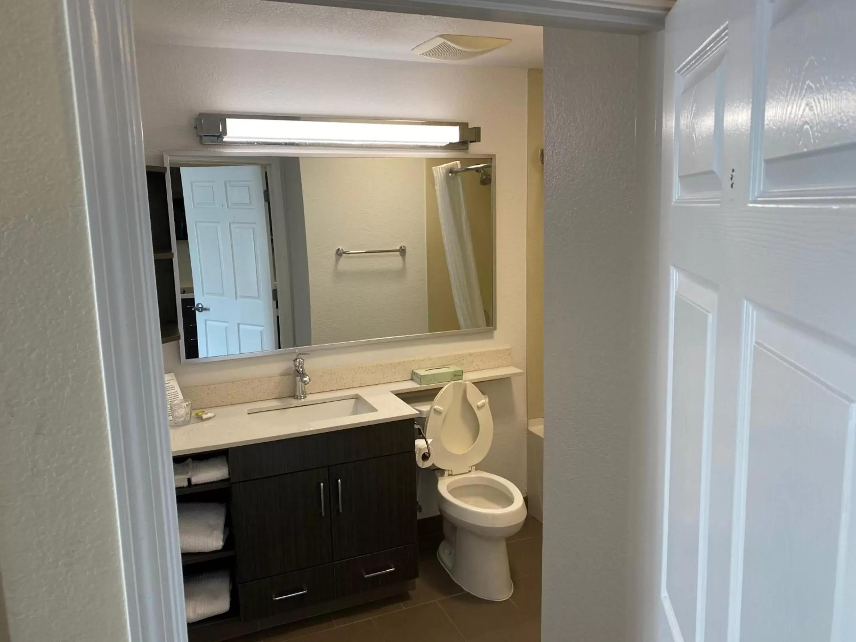 Bathroom in Candlewood Suites Hattiesburg, an IHG Hotel