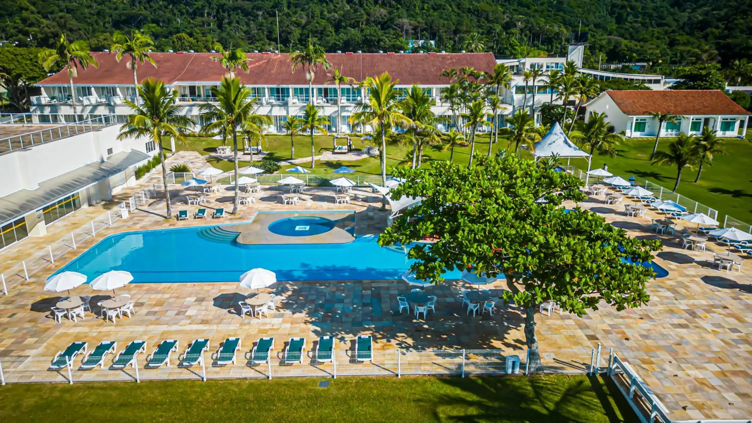 Swimming pool, Pool View in Itapema Beach Hoteis by Nobile