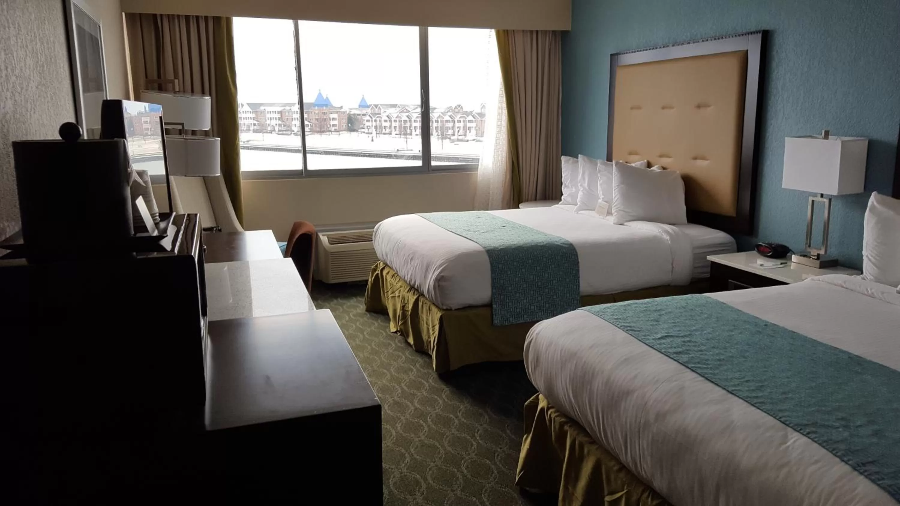 Bedroom, Bed in Wyndham Garden Kenosha Harborside